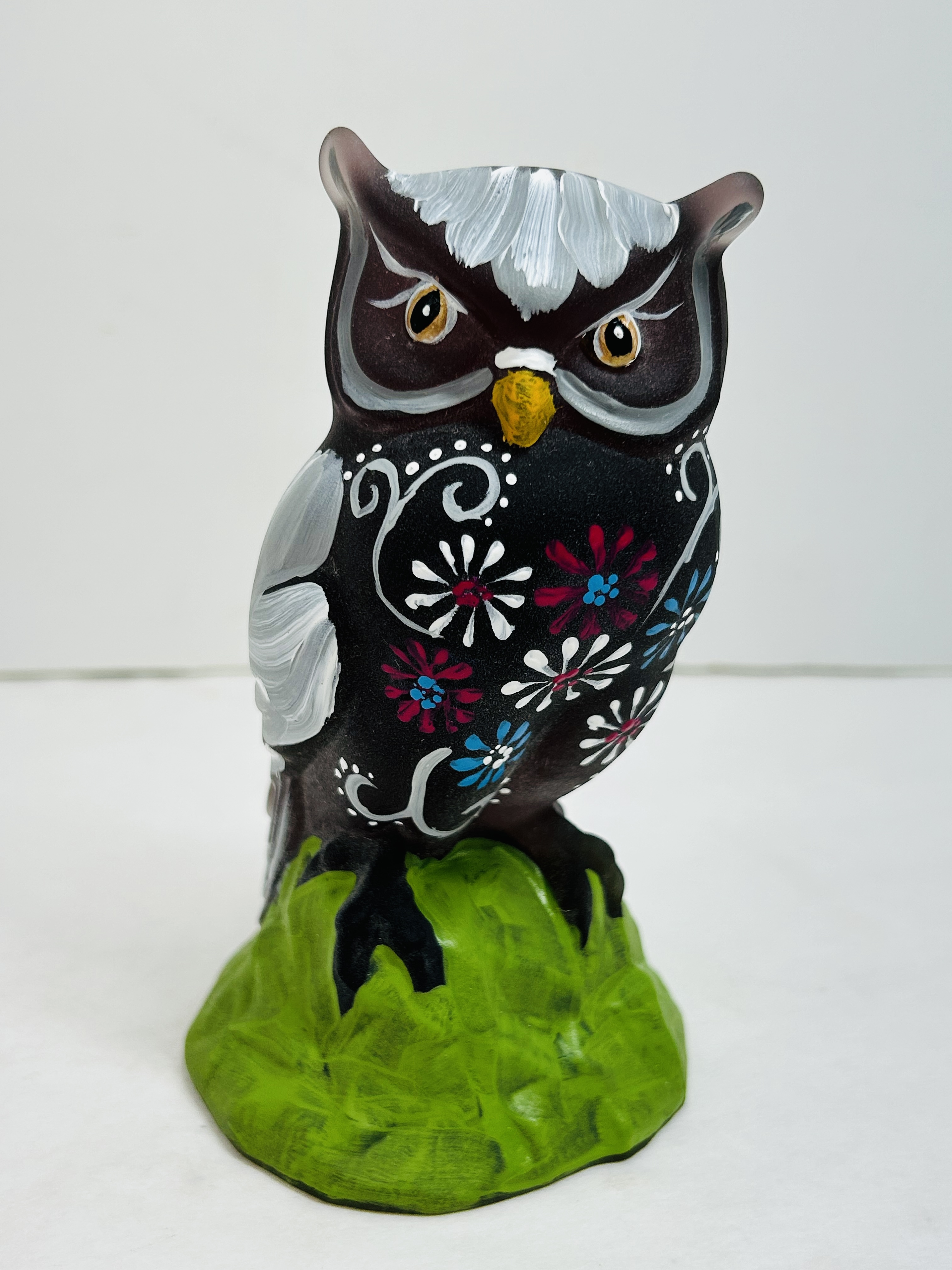 MARTHA CAPLINGER GLASS OWL, FENTON
