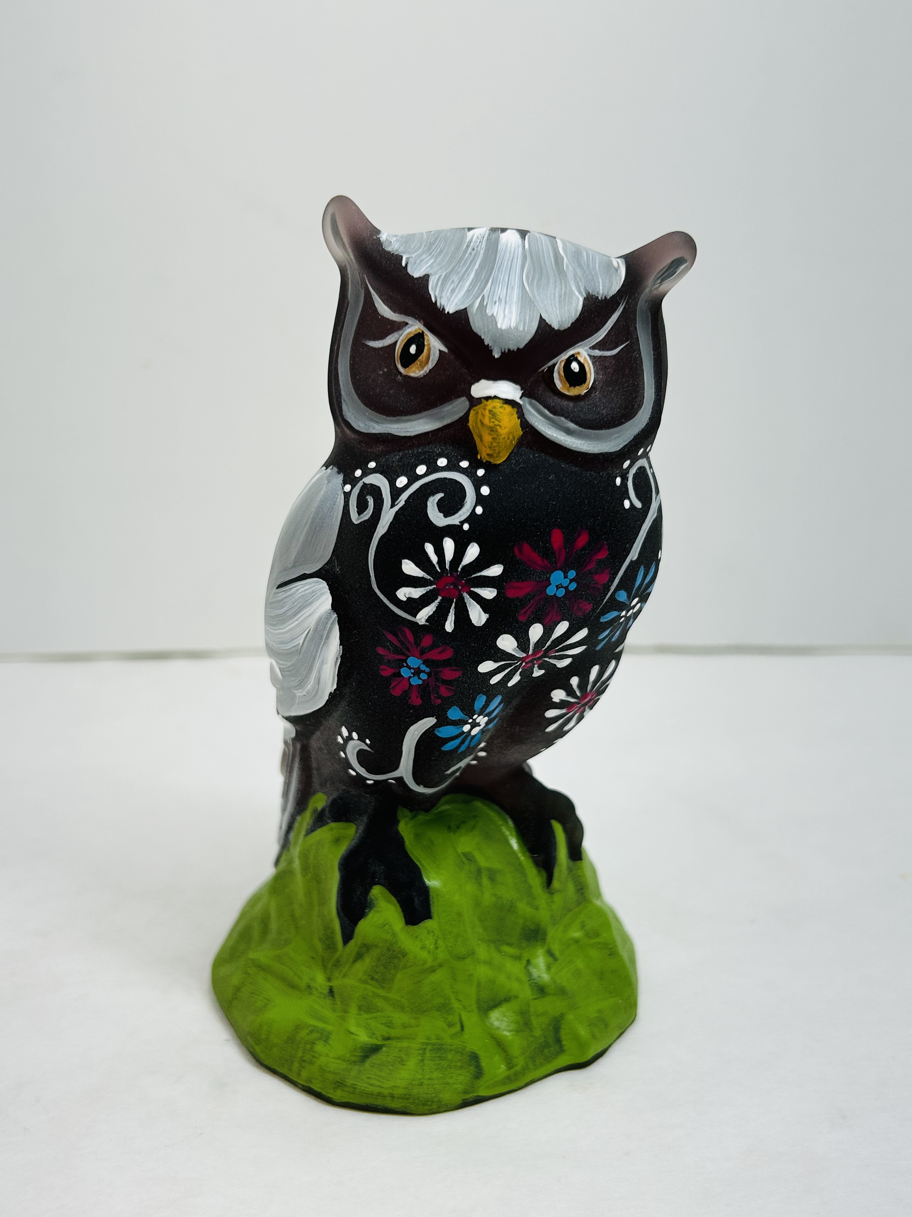 MARTHA CAPLINGER GLASS OWL, FENTON