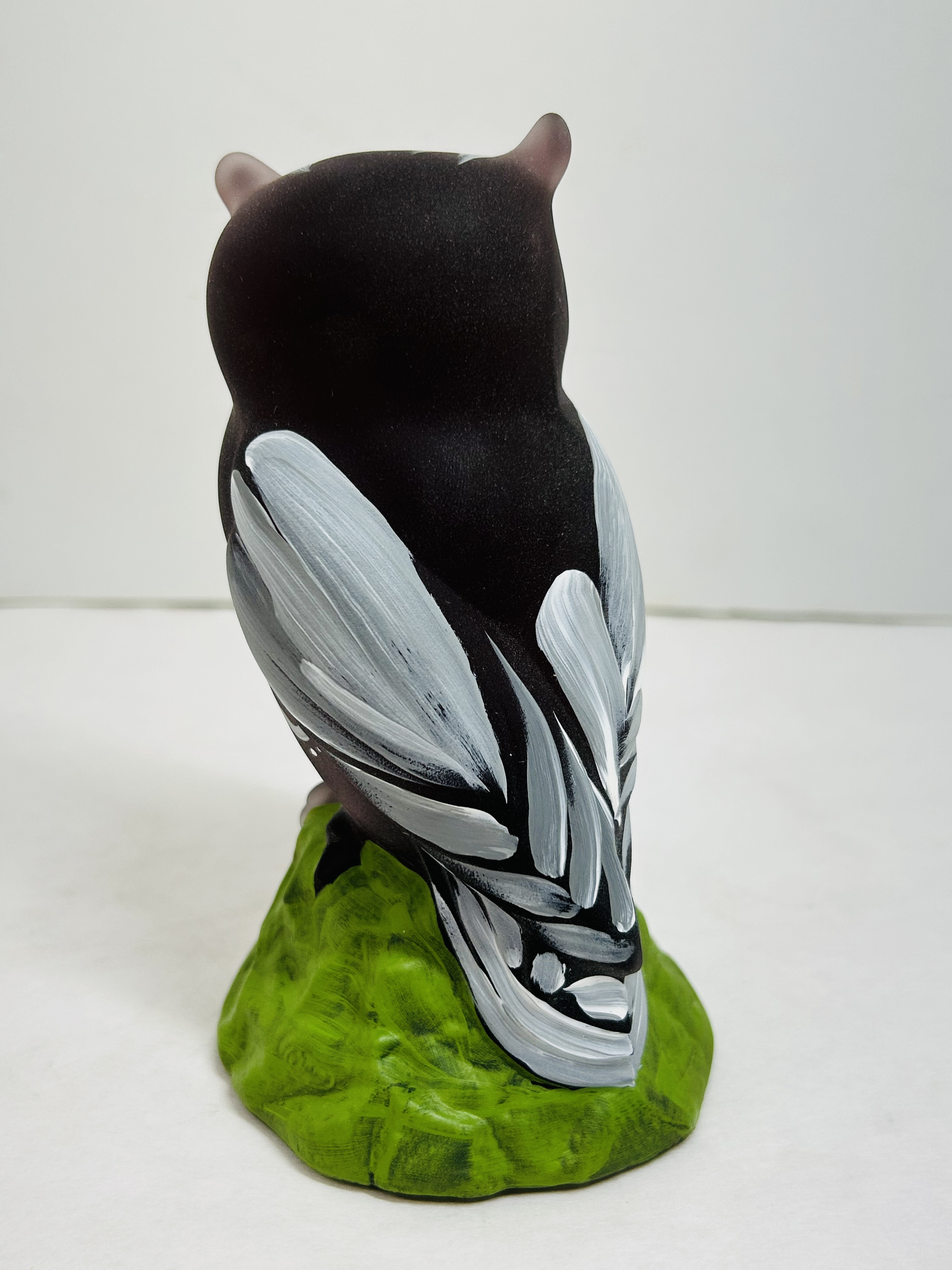 MARTHA CAPLINGER GLASS OWL, FENTON
