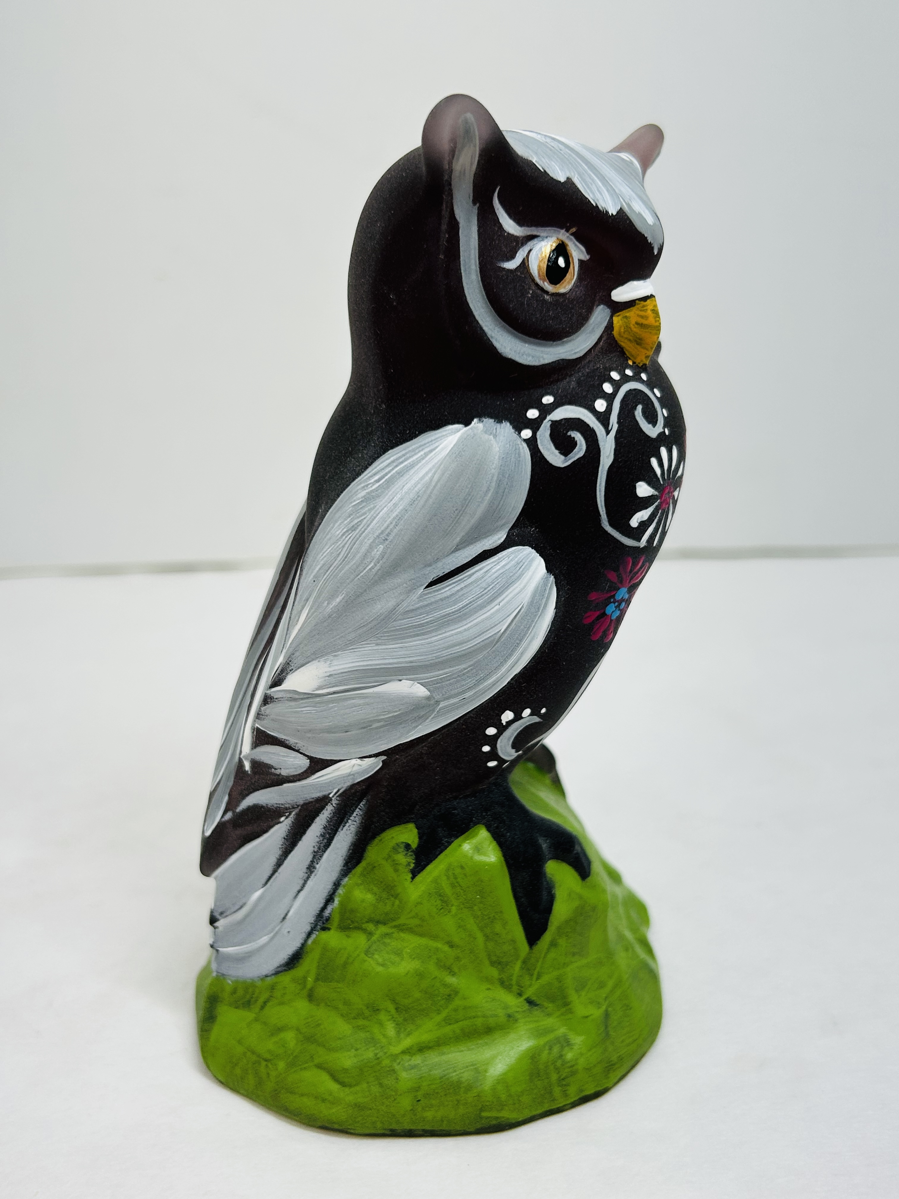 MARTHA CAPLINGER GLASS OWL, FENTON