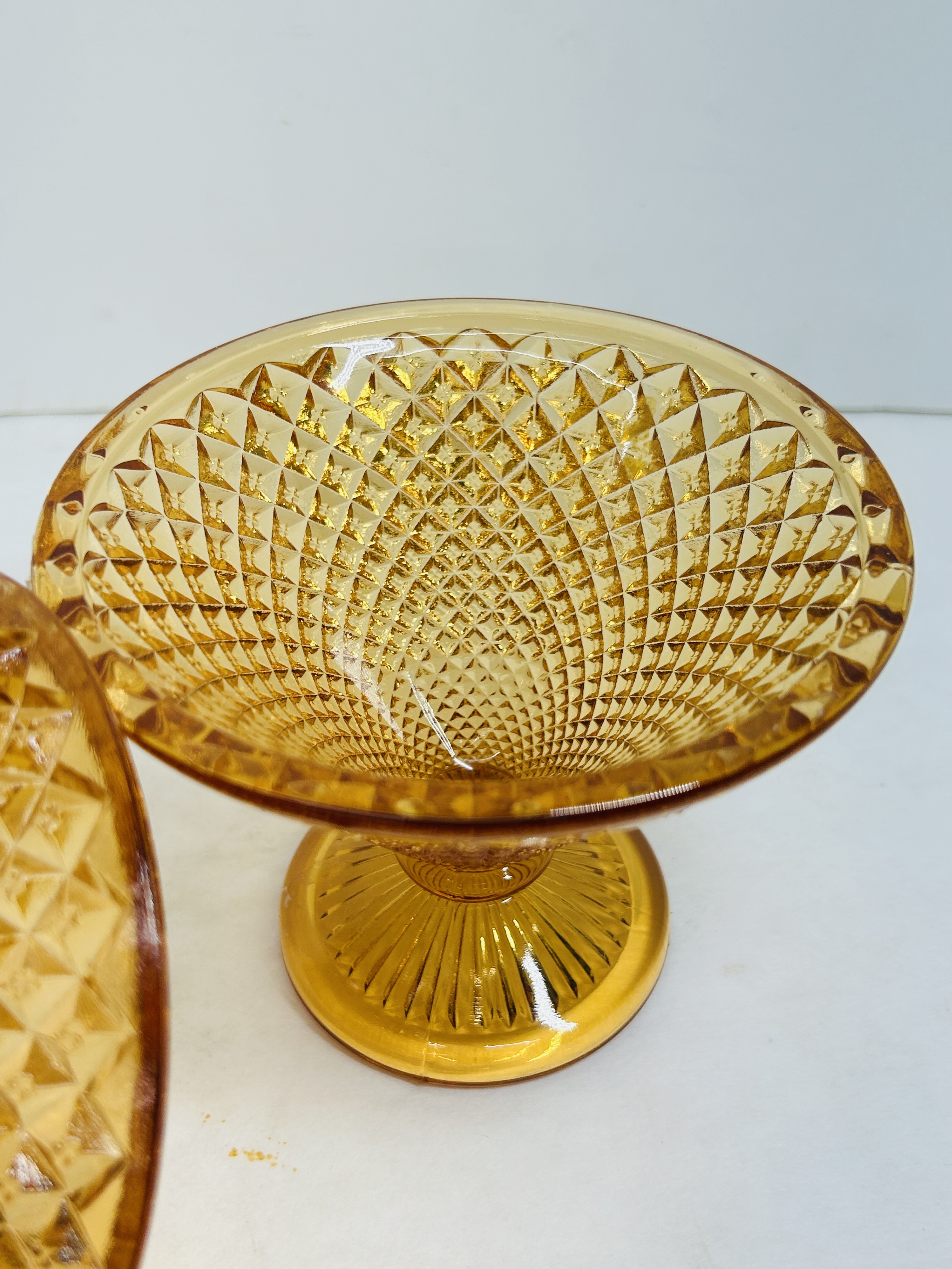 AMBER DIAMOND POINT GLASS DISH