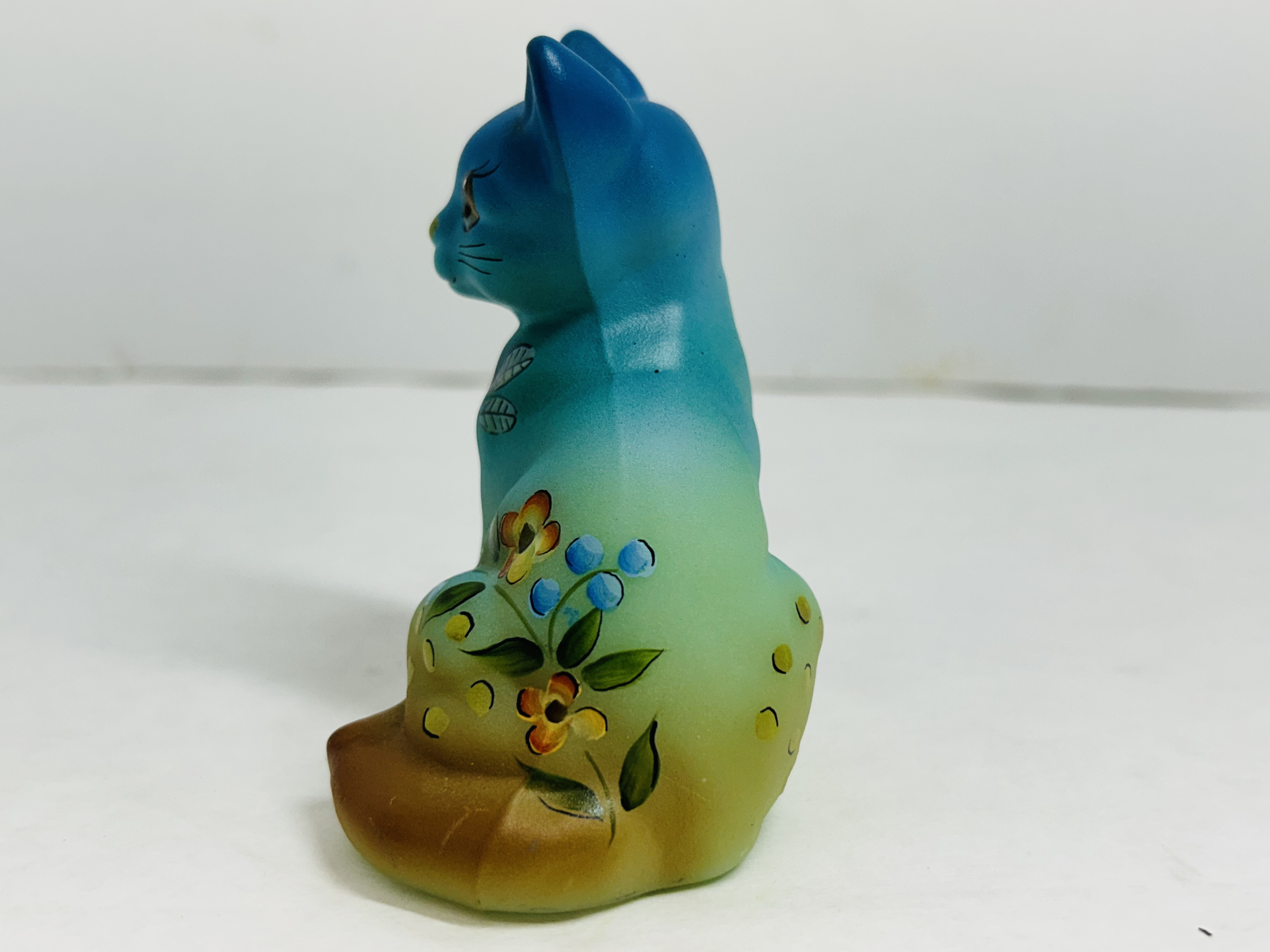 FENTON GLASS CAT FIGURINE, 2022