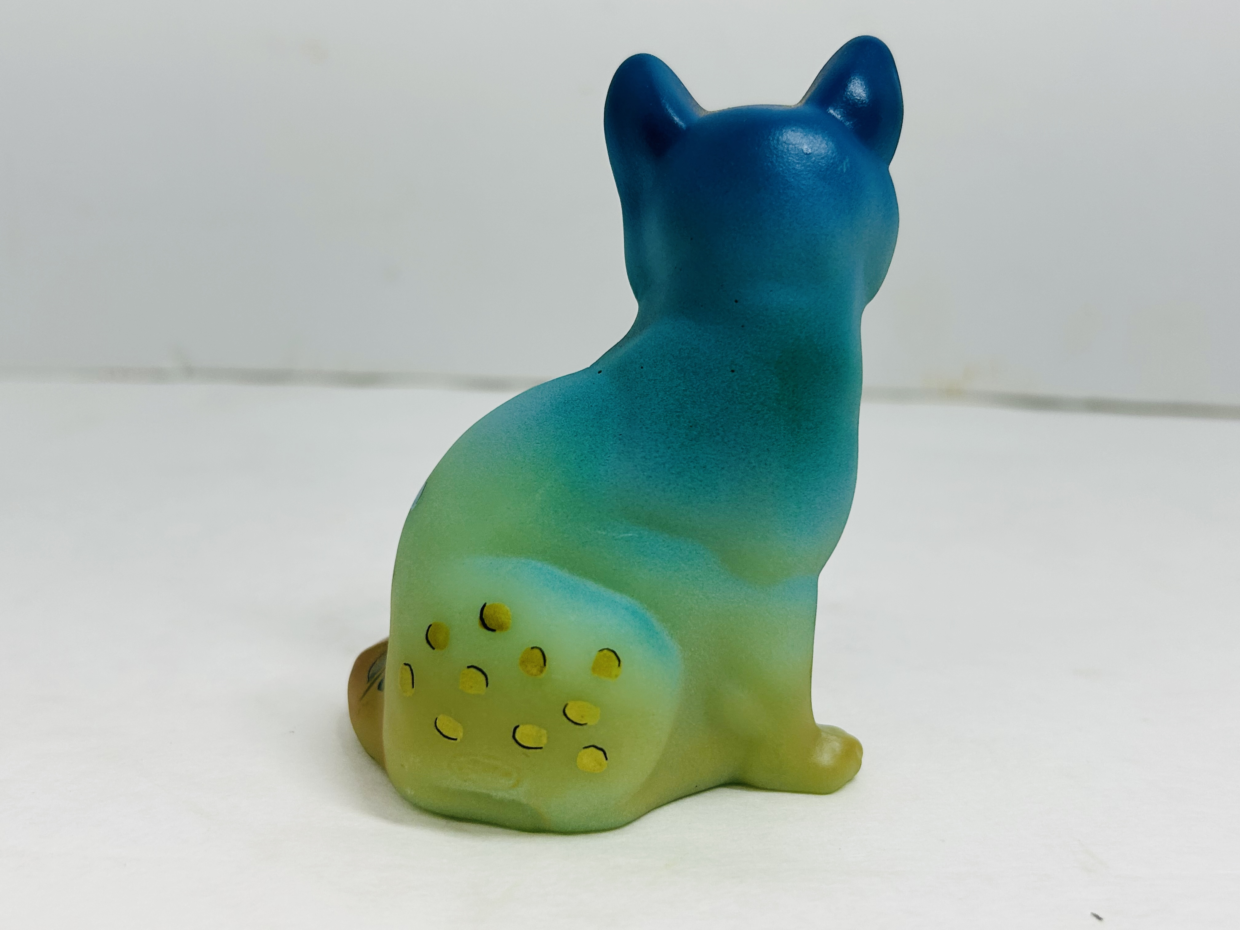 FENTON GLASS CAT FIGURINE, 2022