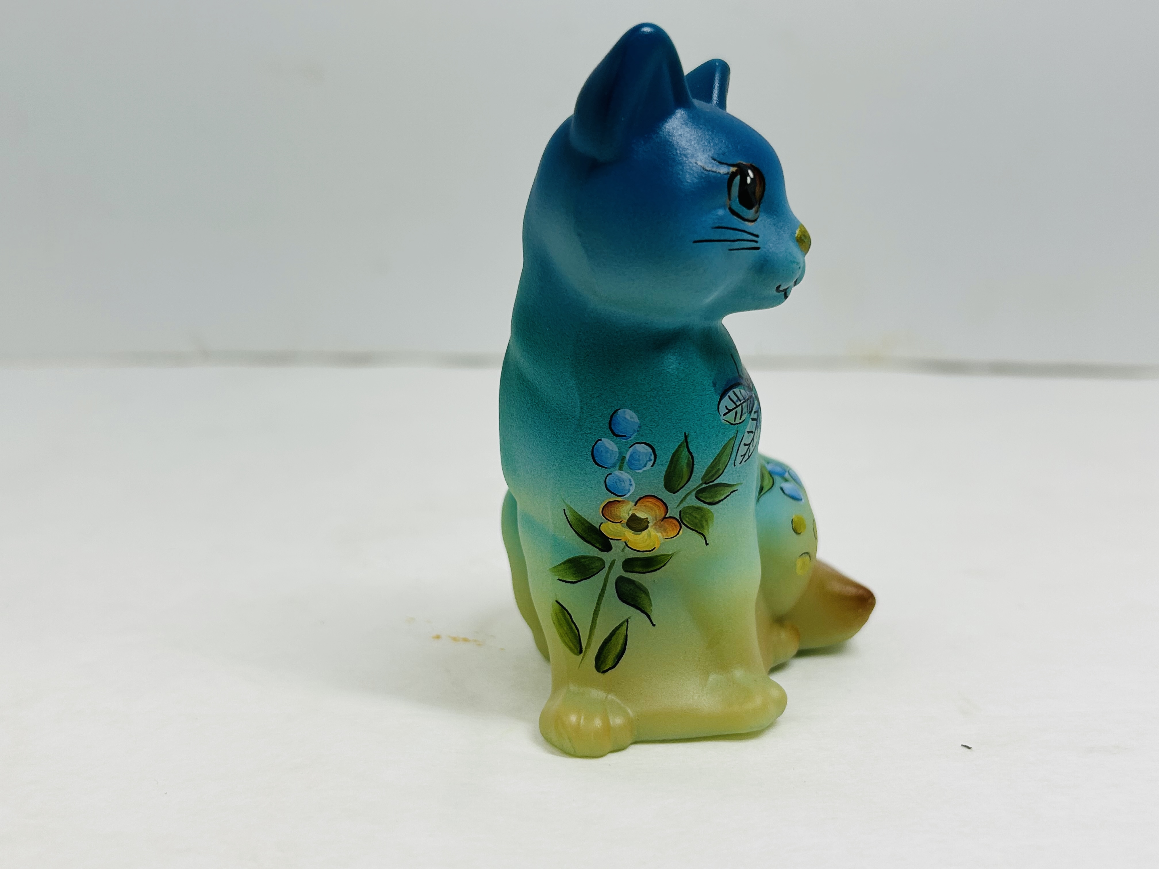 FENTON GLASS CAT FIGURINE, 2022