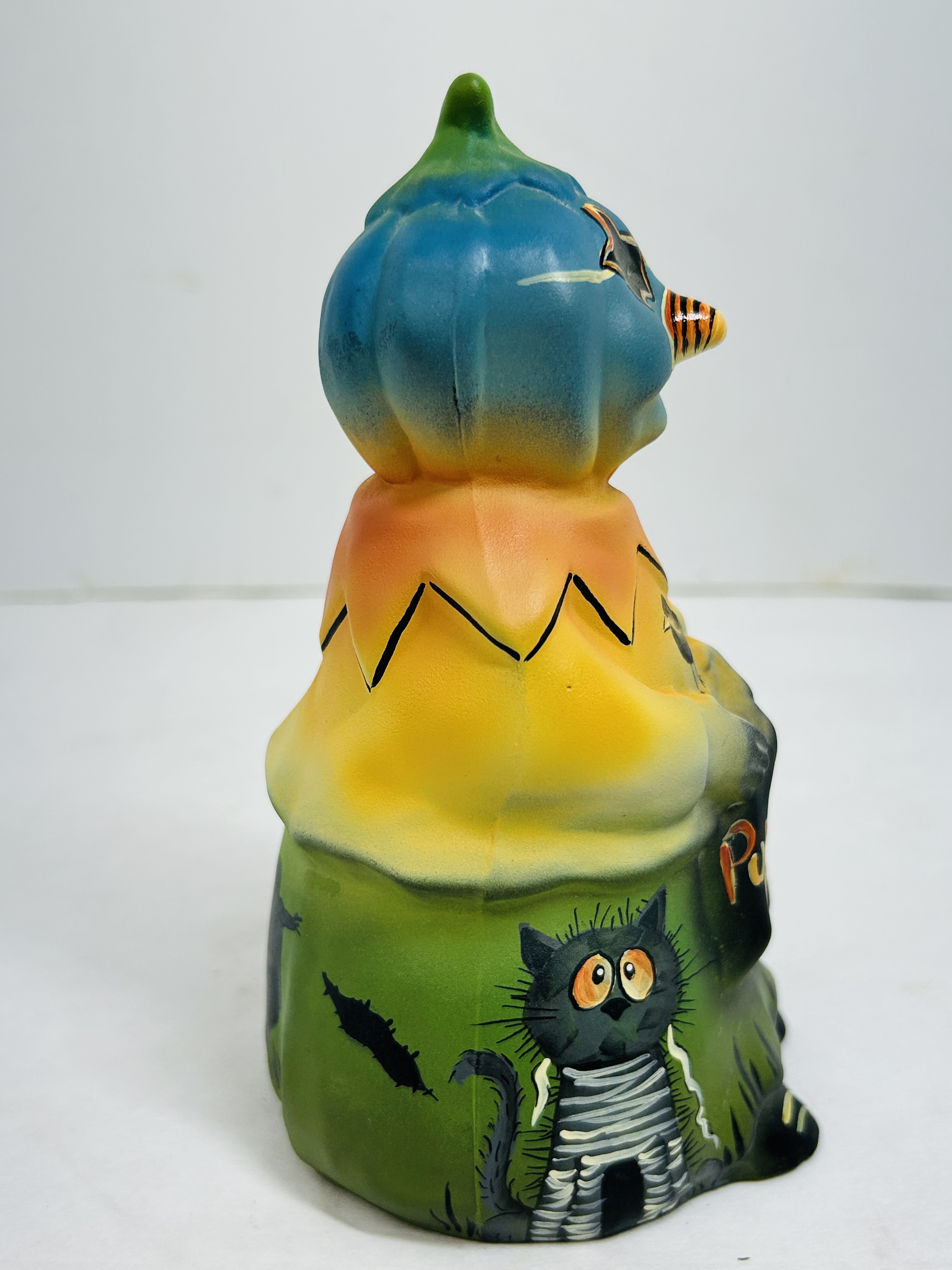 FENTON PUMPKIN HEAD GLASS FIGURINE, MODERN