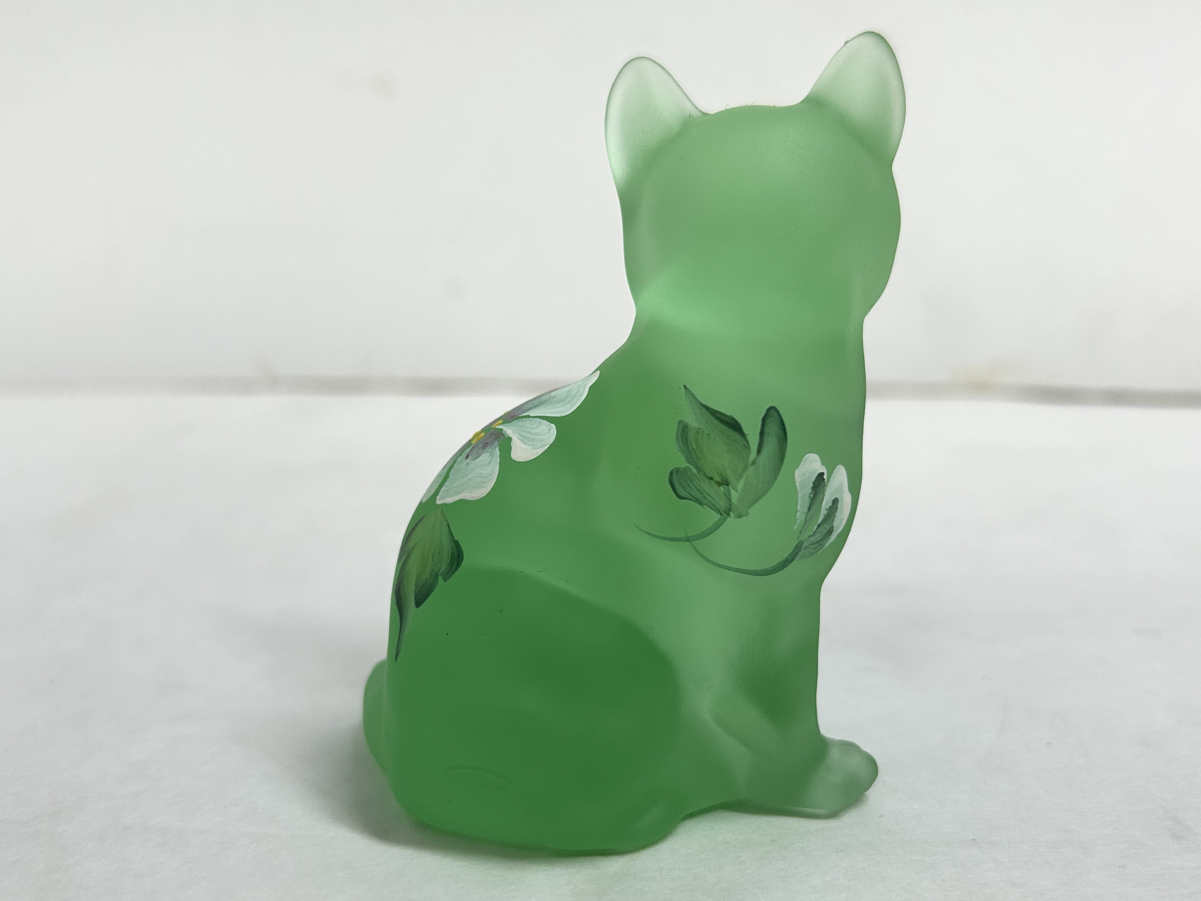 FENTON GREEN SATIN GLASS CAT, 1980S