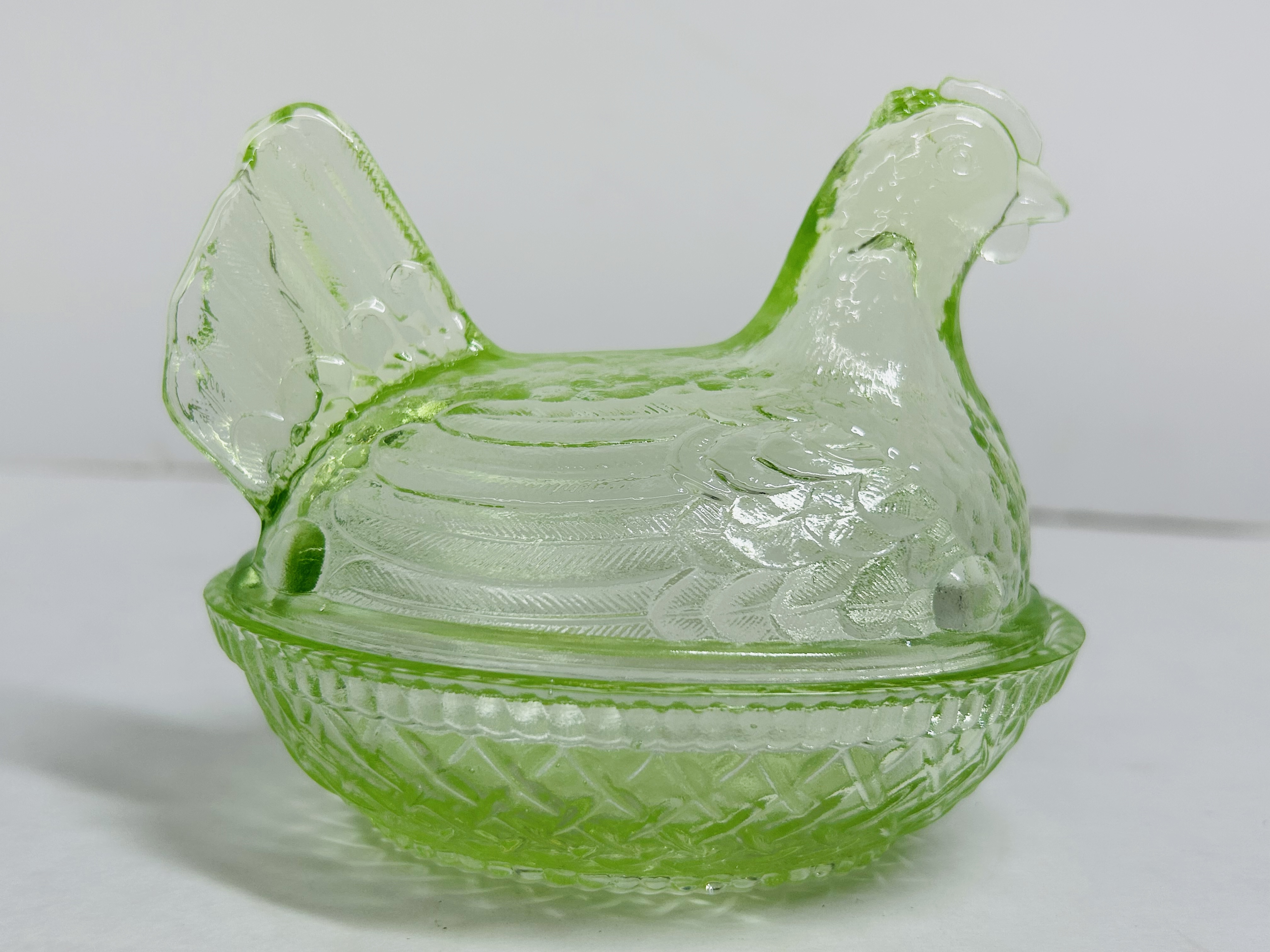 LIME GREEN GLASS HEN ON NEST
