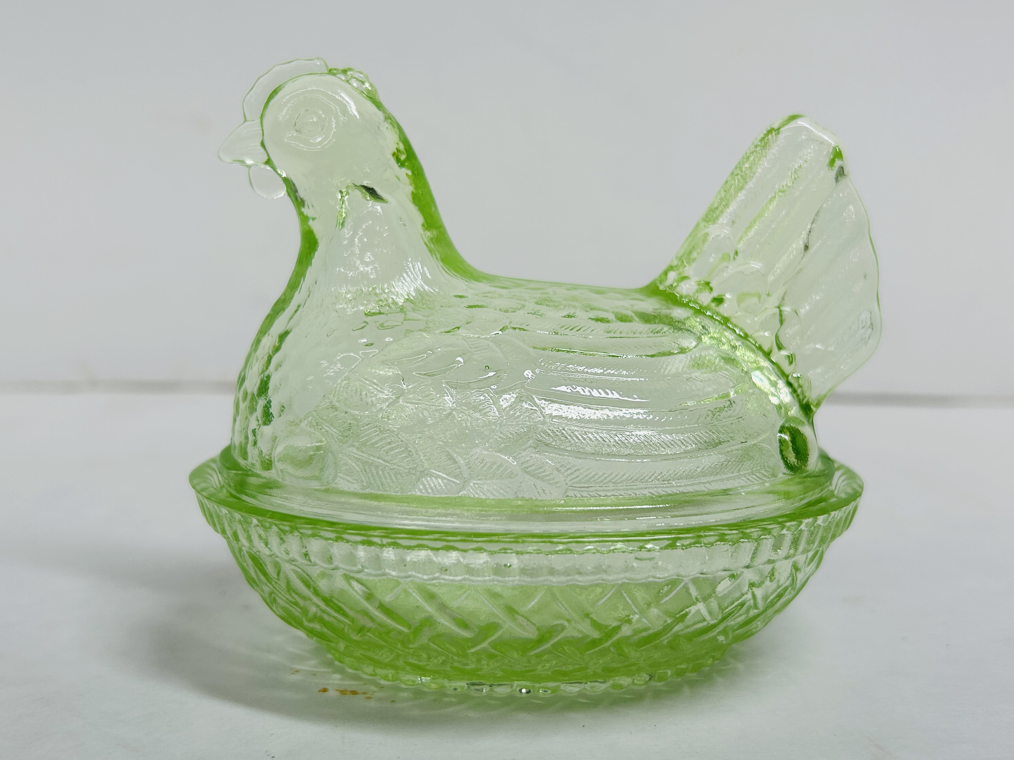 LIME GREEN GLASS HEN ON NEST