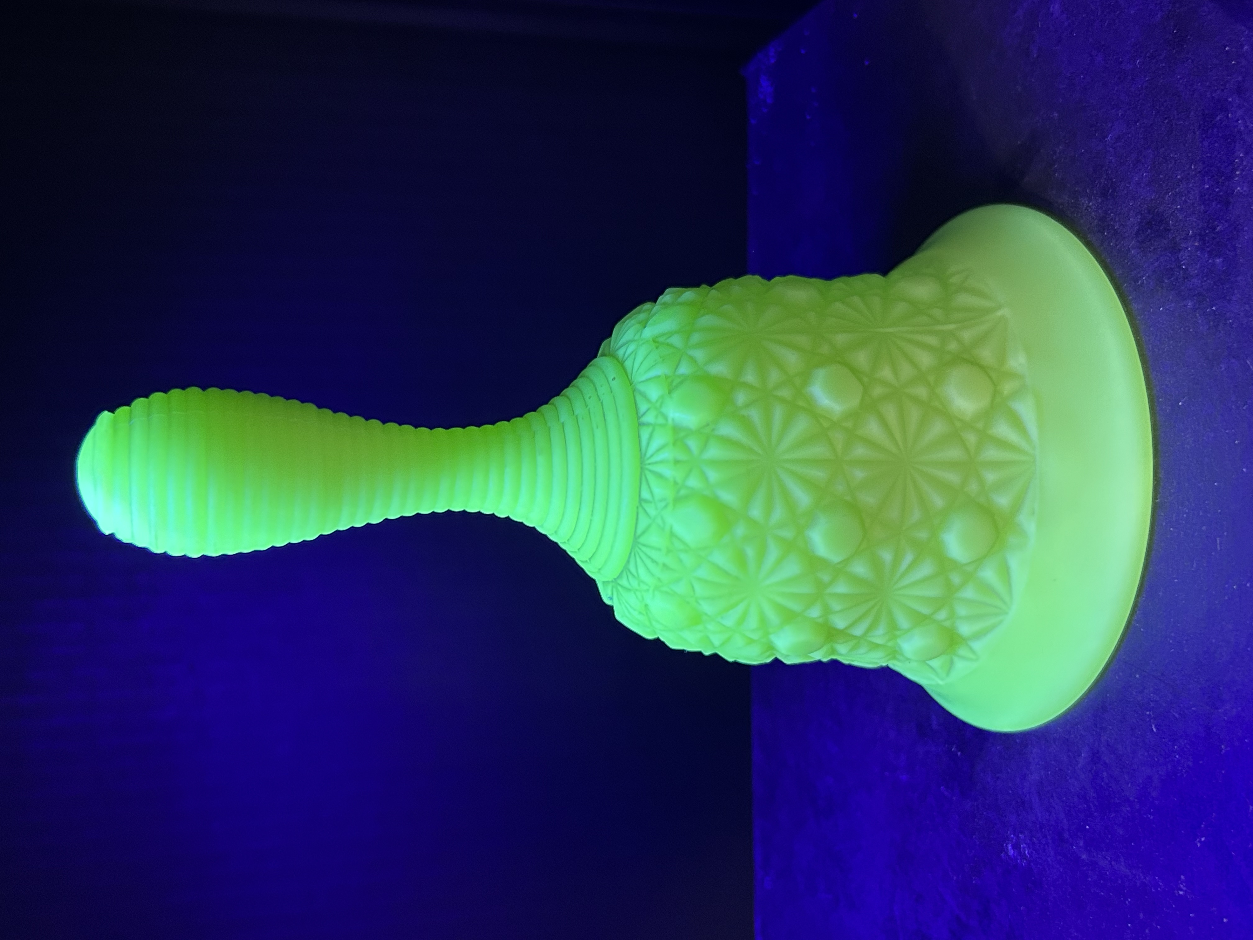 FENTON GLASS BELLS, 20TH CENTURY