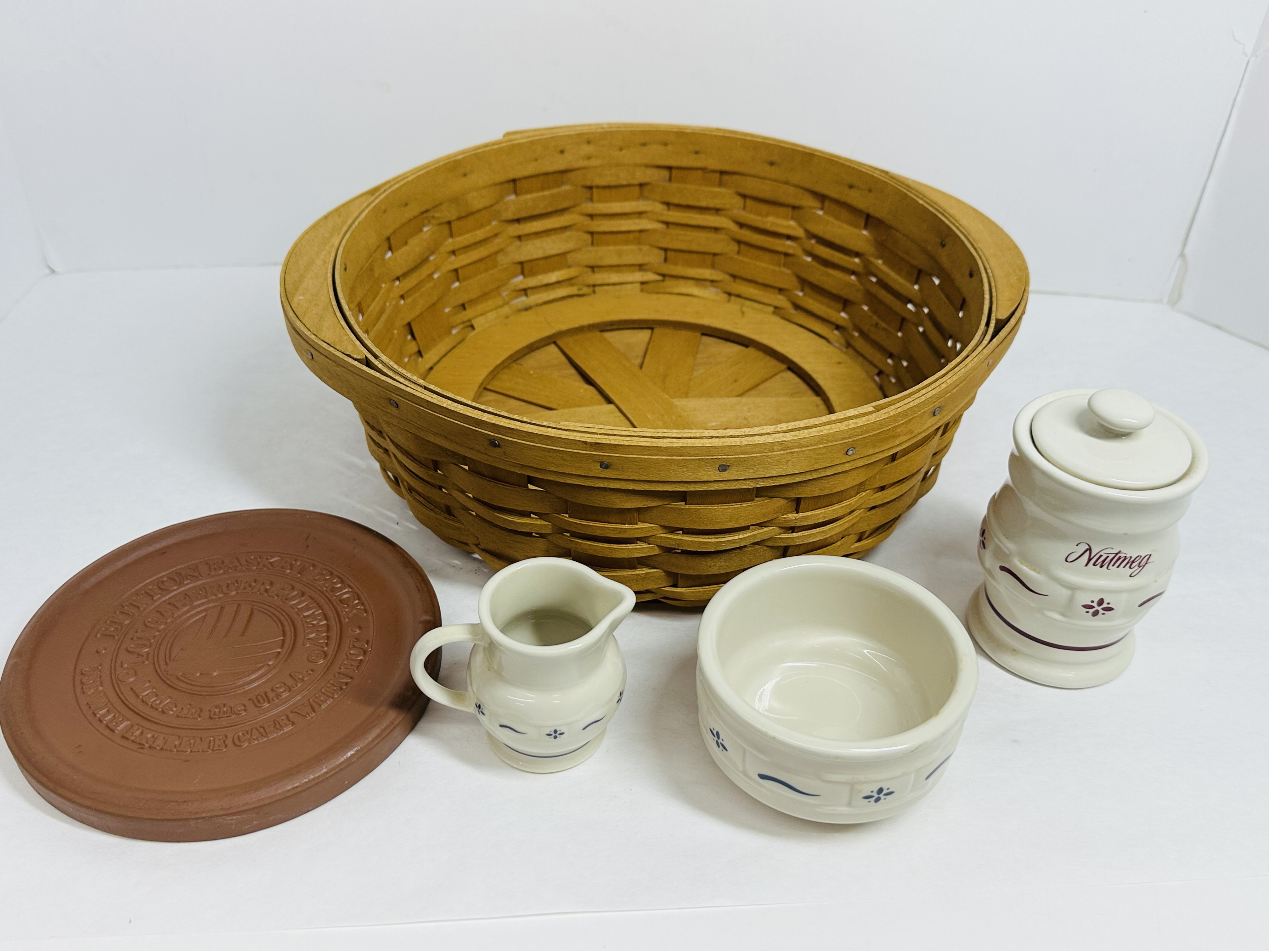 LONGABERGER WOOD AND POTTERY COLLECTION, 2004