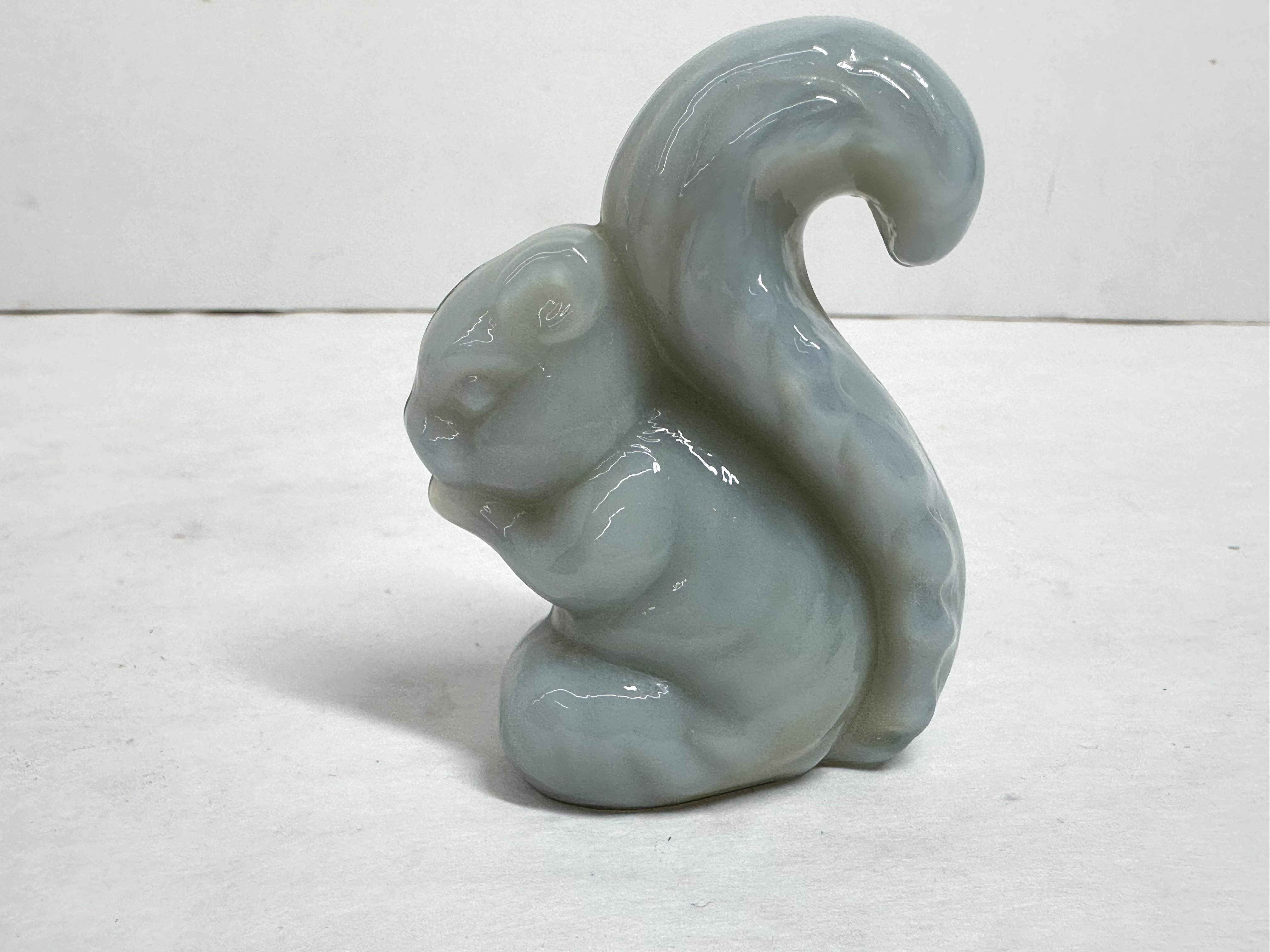 BOYD BLUE/WHITE GLASS SQUIRREL FIGURINE