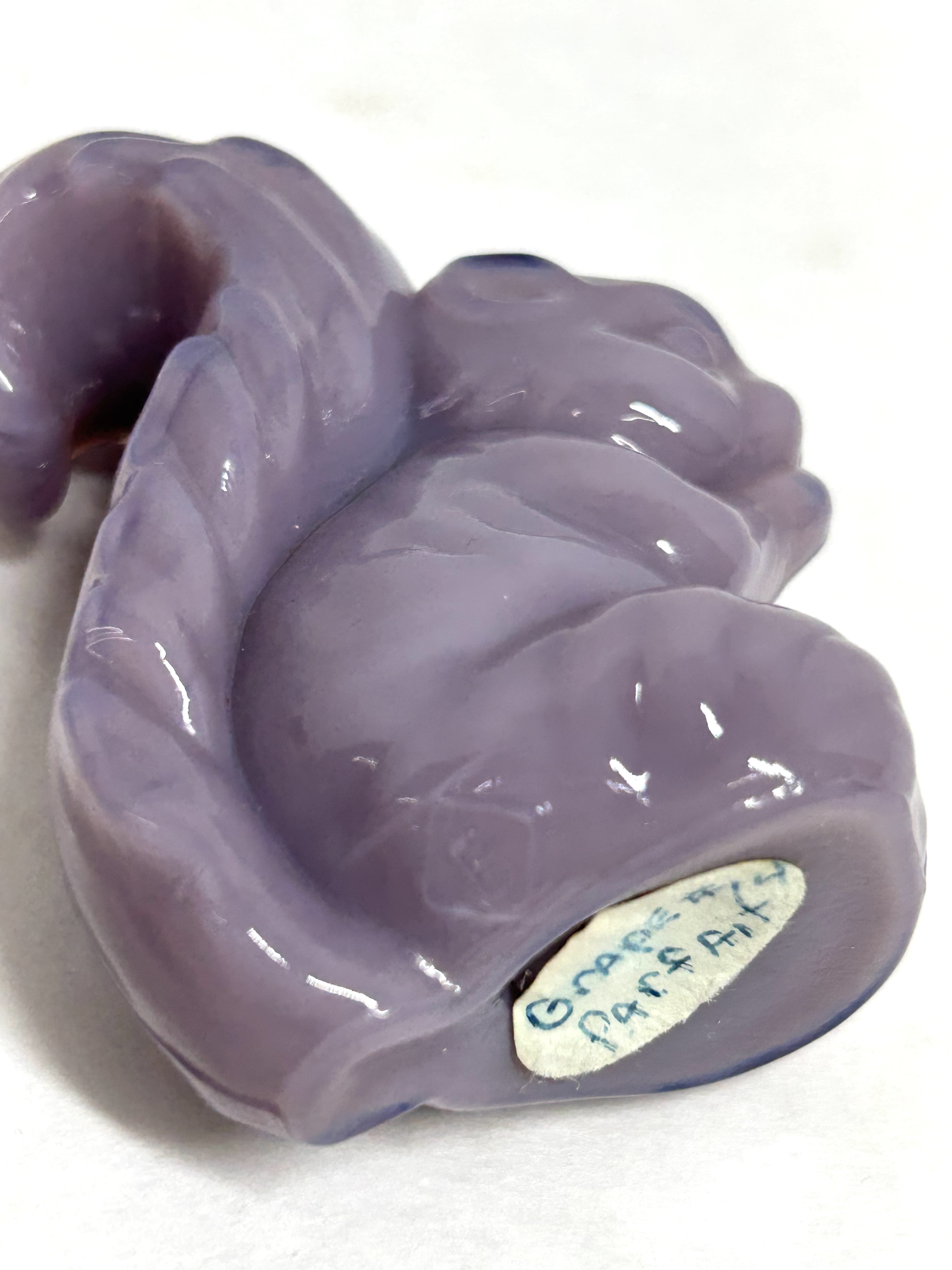 BOYD PURPLE SLAG GLASS SQUIRREL FIGURINE