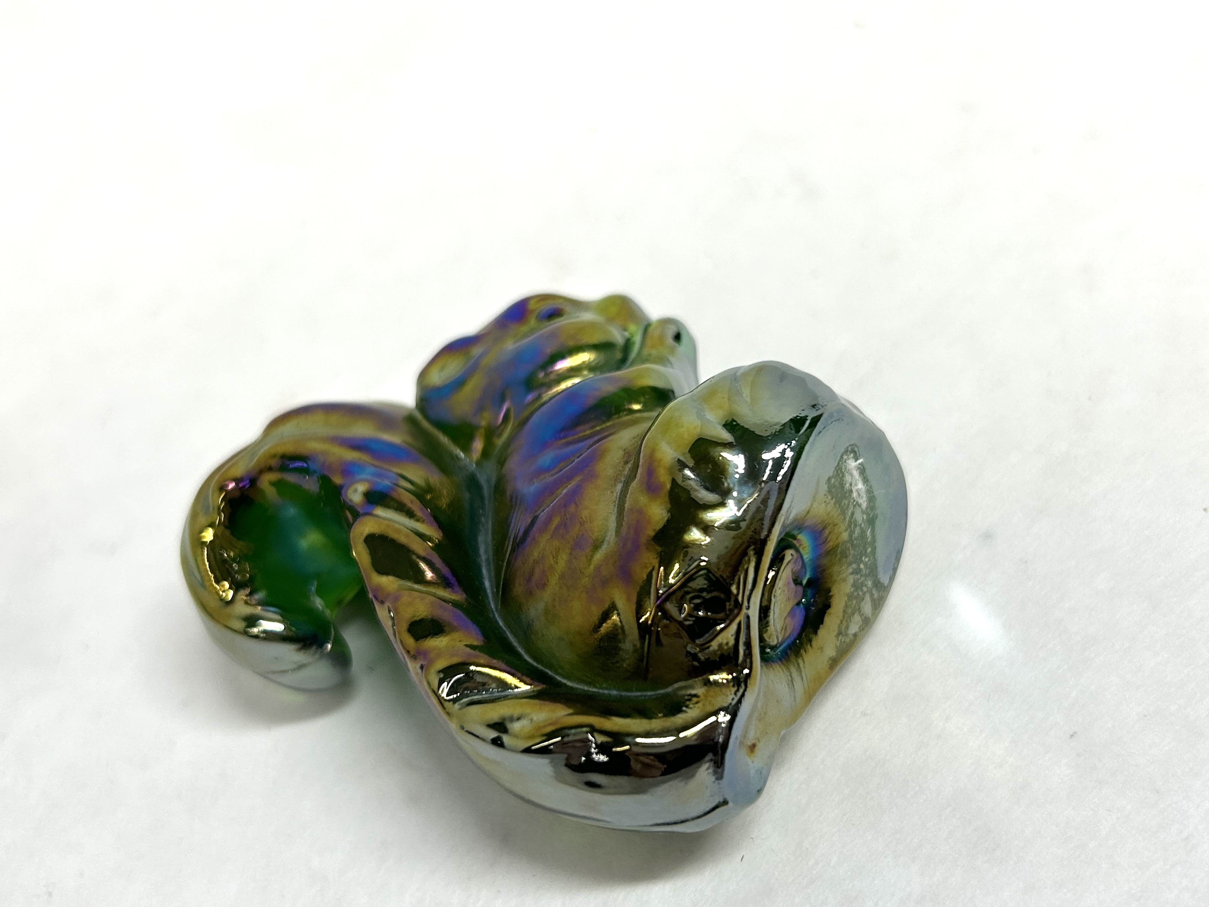 BOYD GREEN CARNIVAL GLASS SQUIRREL, VINTAGE