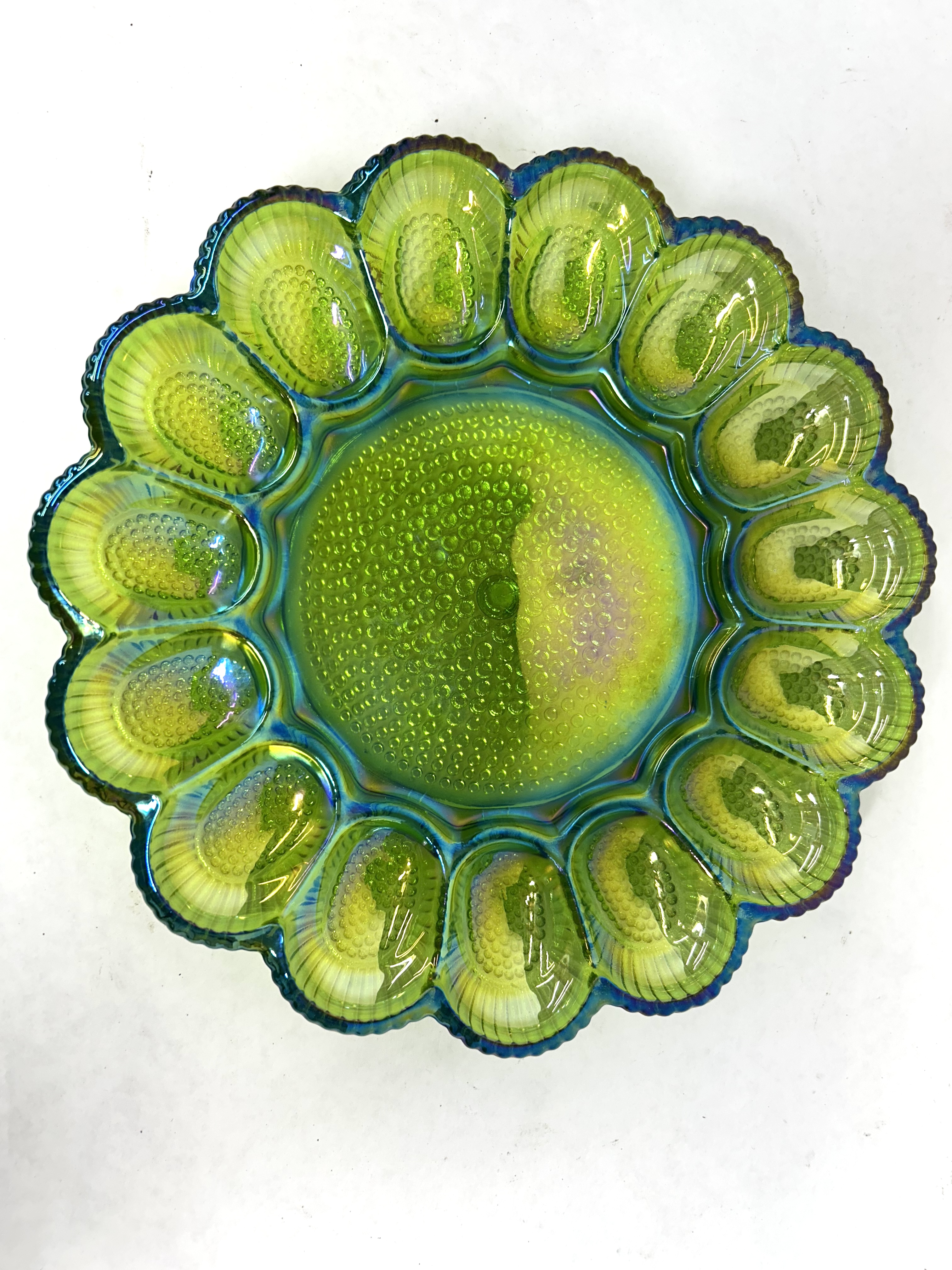 INDIANA IRIDESCENT GLASS EGG PLATE, 1970S