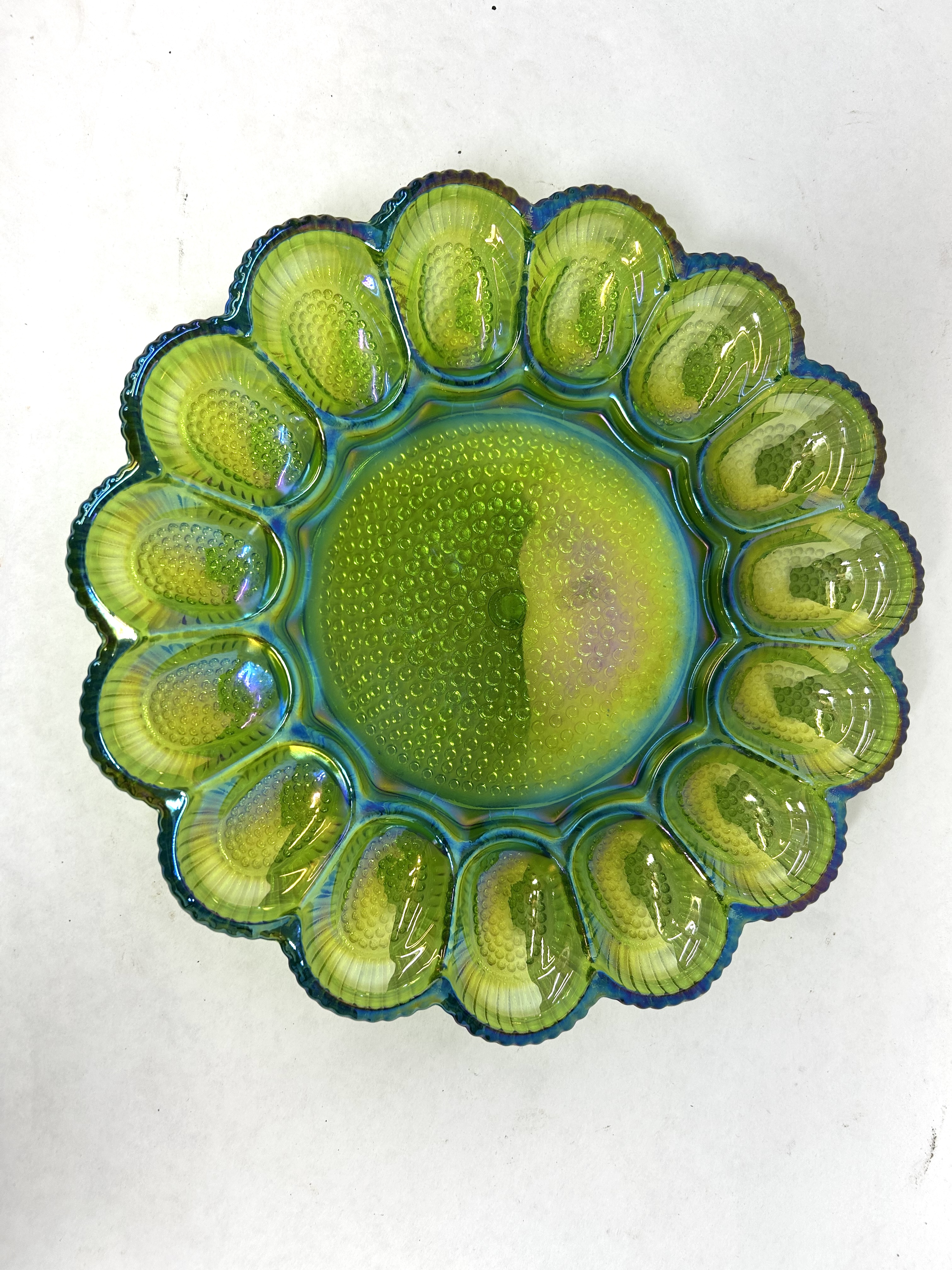INDIANA IRIDESCENT GLASS EGG PLATE, 1970S