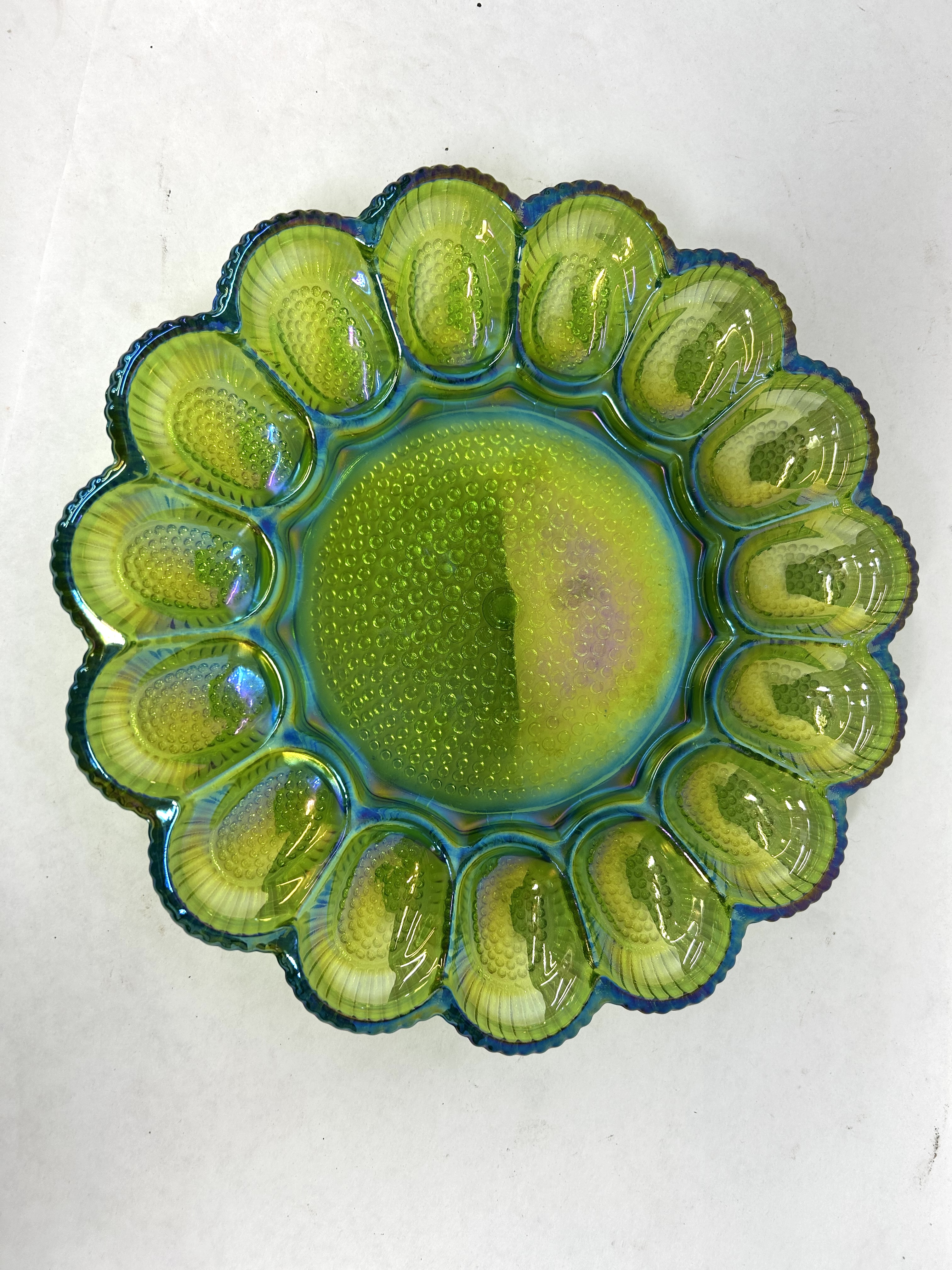 INDIANA IRIDESCENT GLASS EGG PLATE, 1970S
