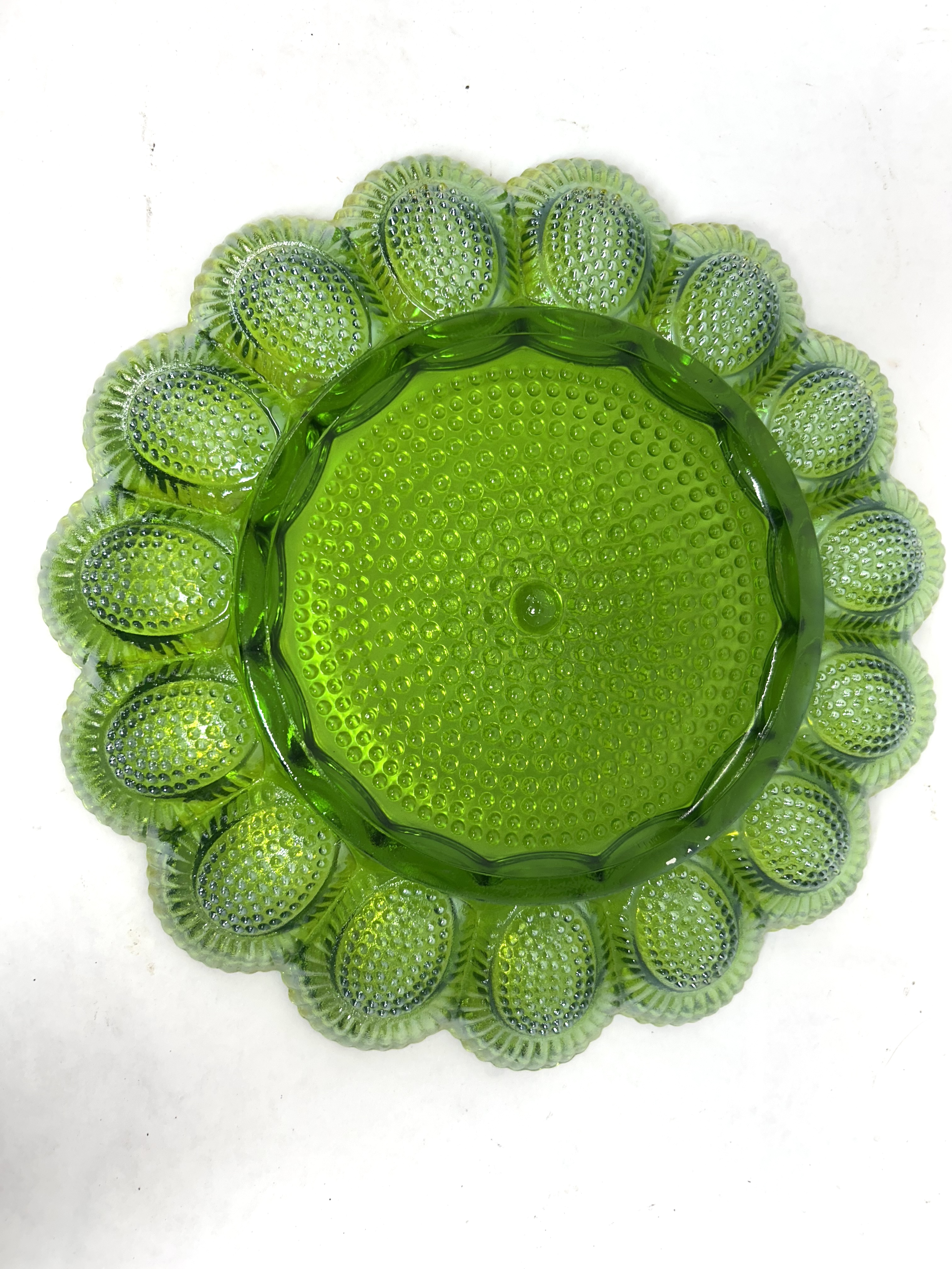 INDIANA IRIDESCENT GLASS EGG PLATE, 1970S