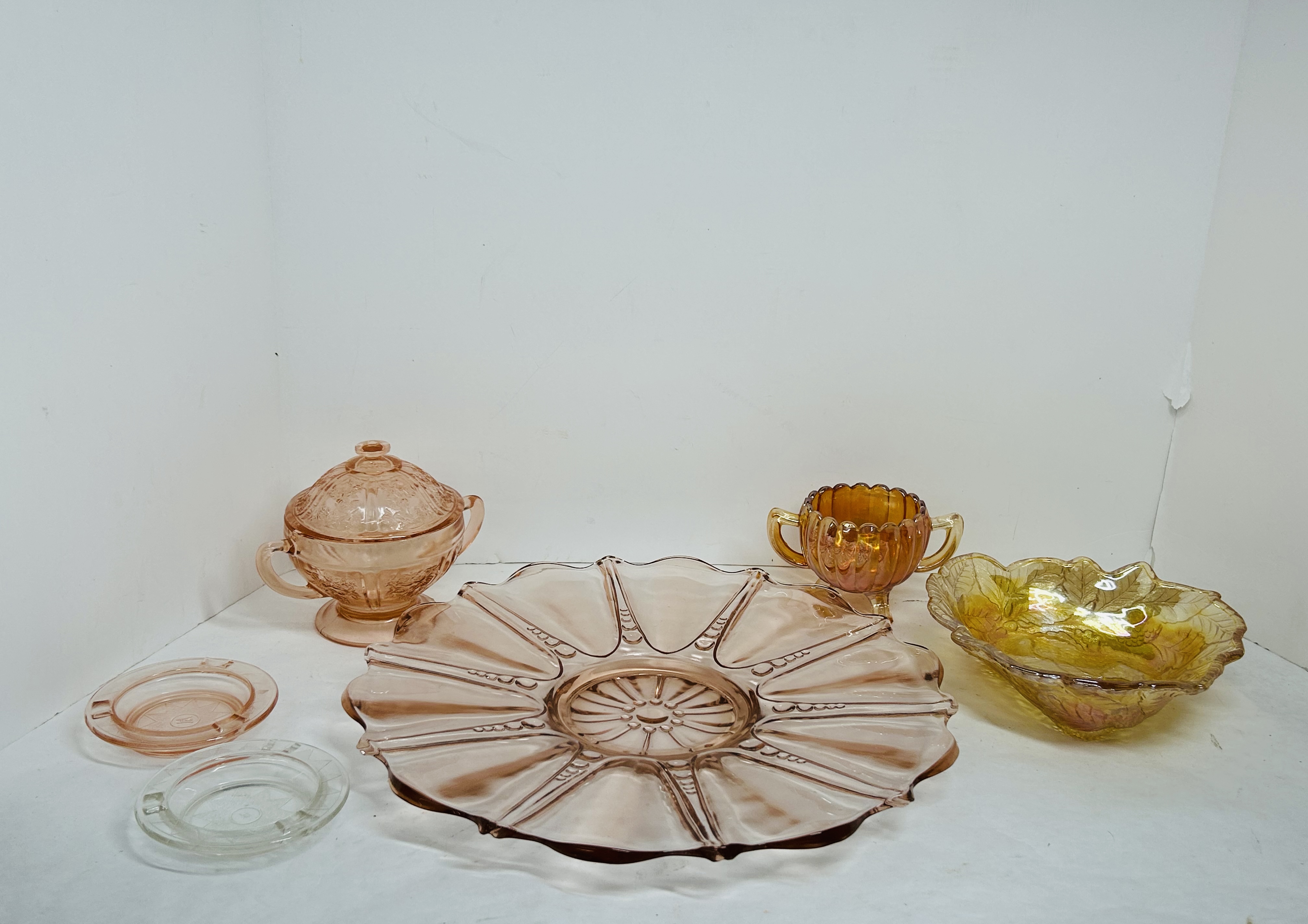 HEISEY AND FEDERAL DEPRESSION GLASS, 1930S