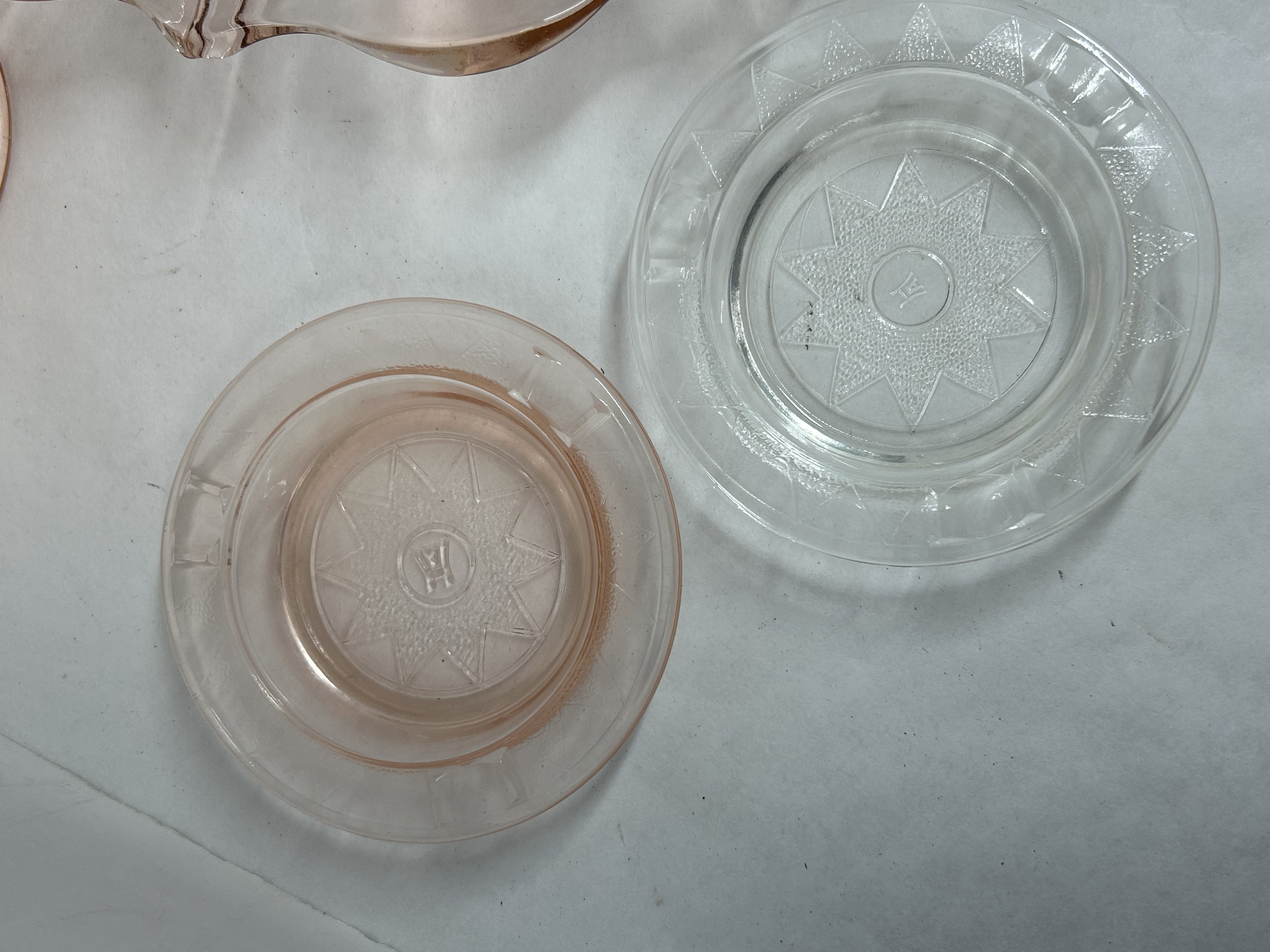 HEISEY AND FEDERAL DEPRESSION GLASS, 1930S