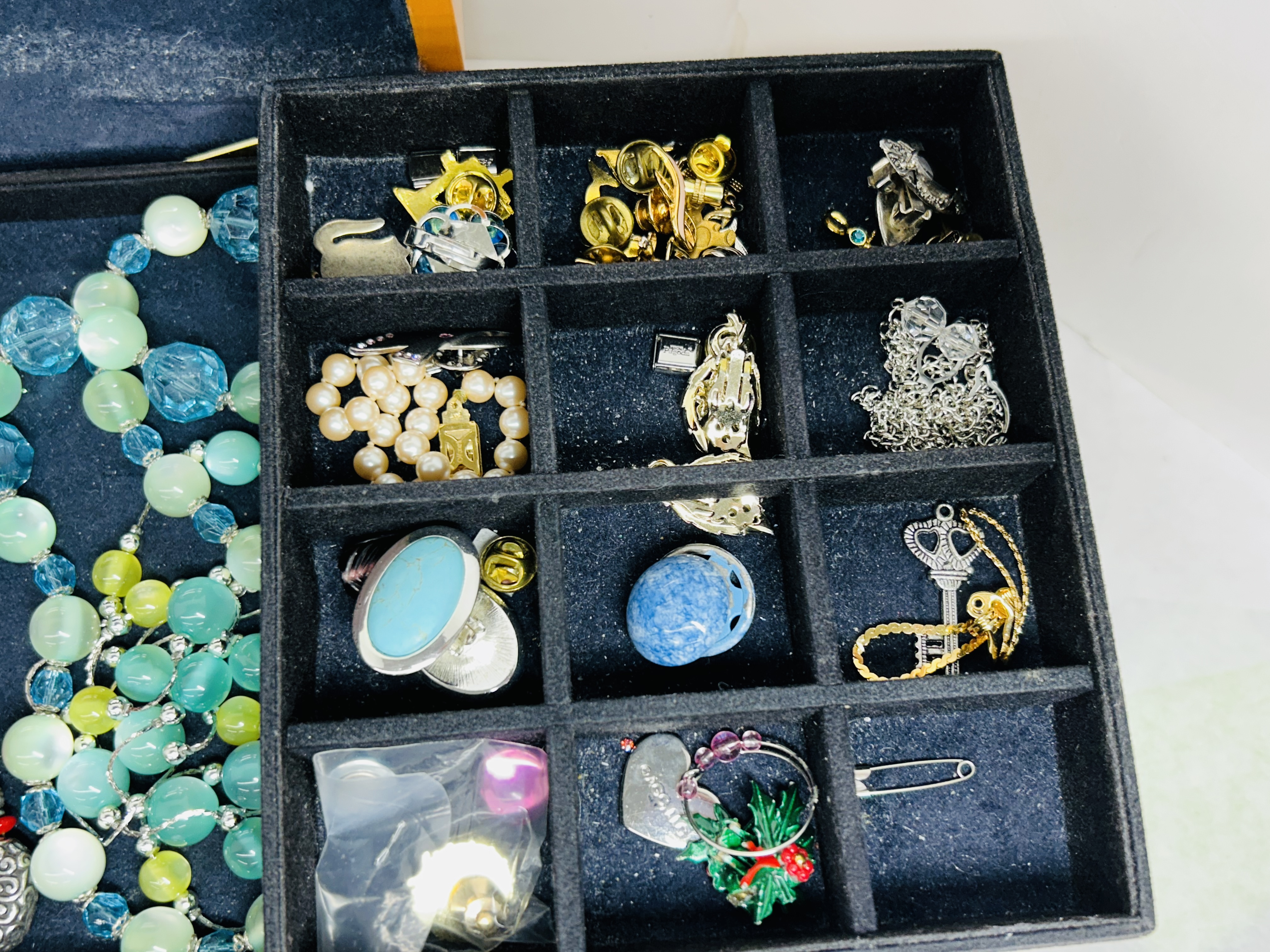 GYJOYERO BOX AND COSTUME JEWELRY, 21ST CENTURY