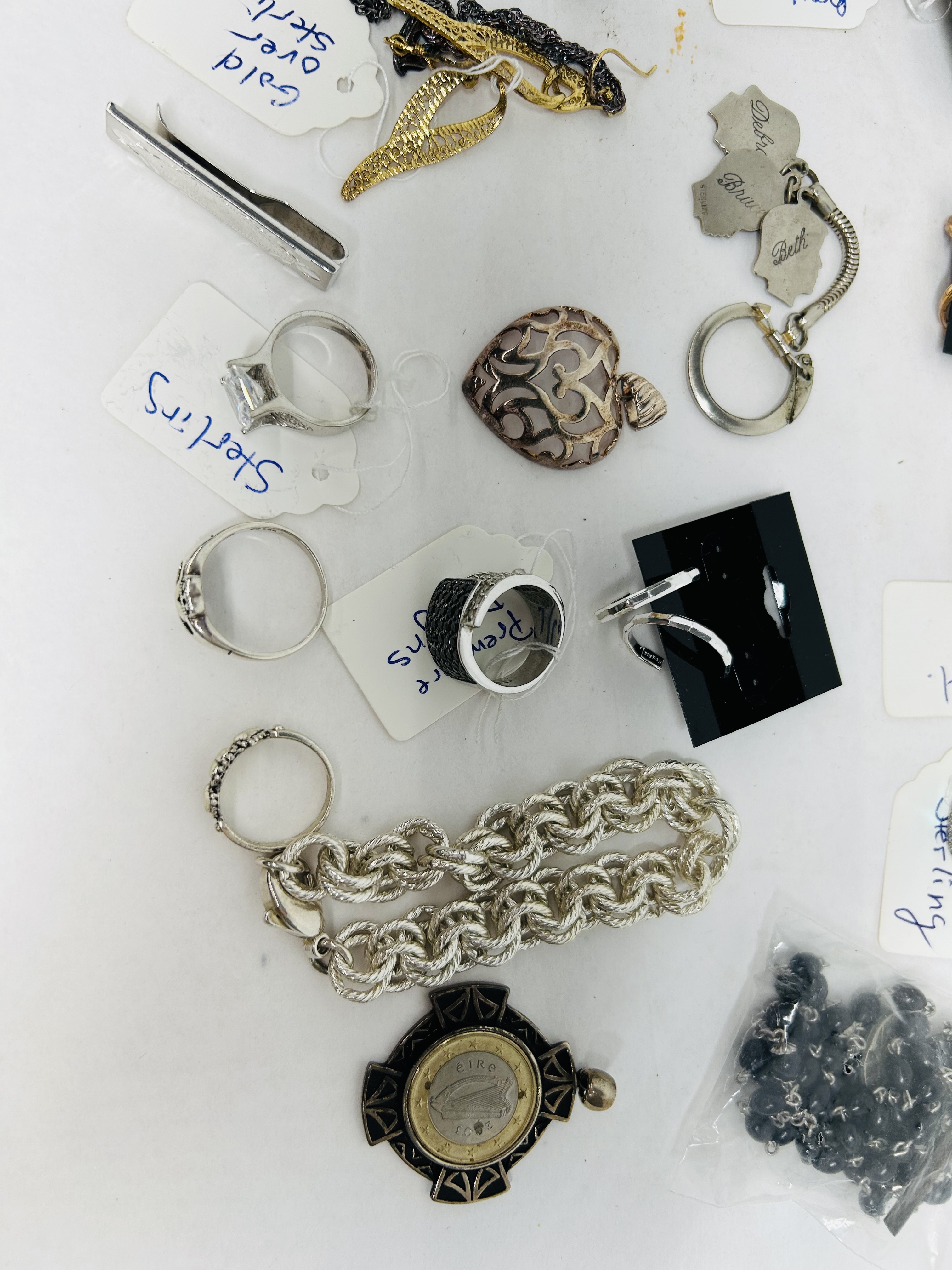 COLLECTION OF STERLING AND COSTUME JEWELRY