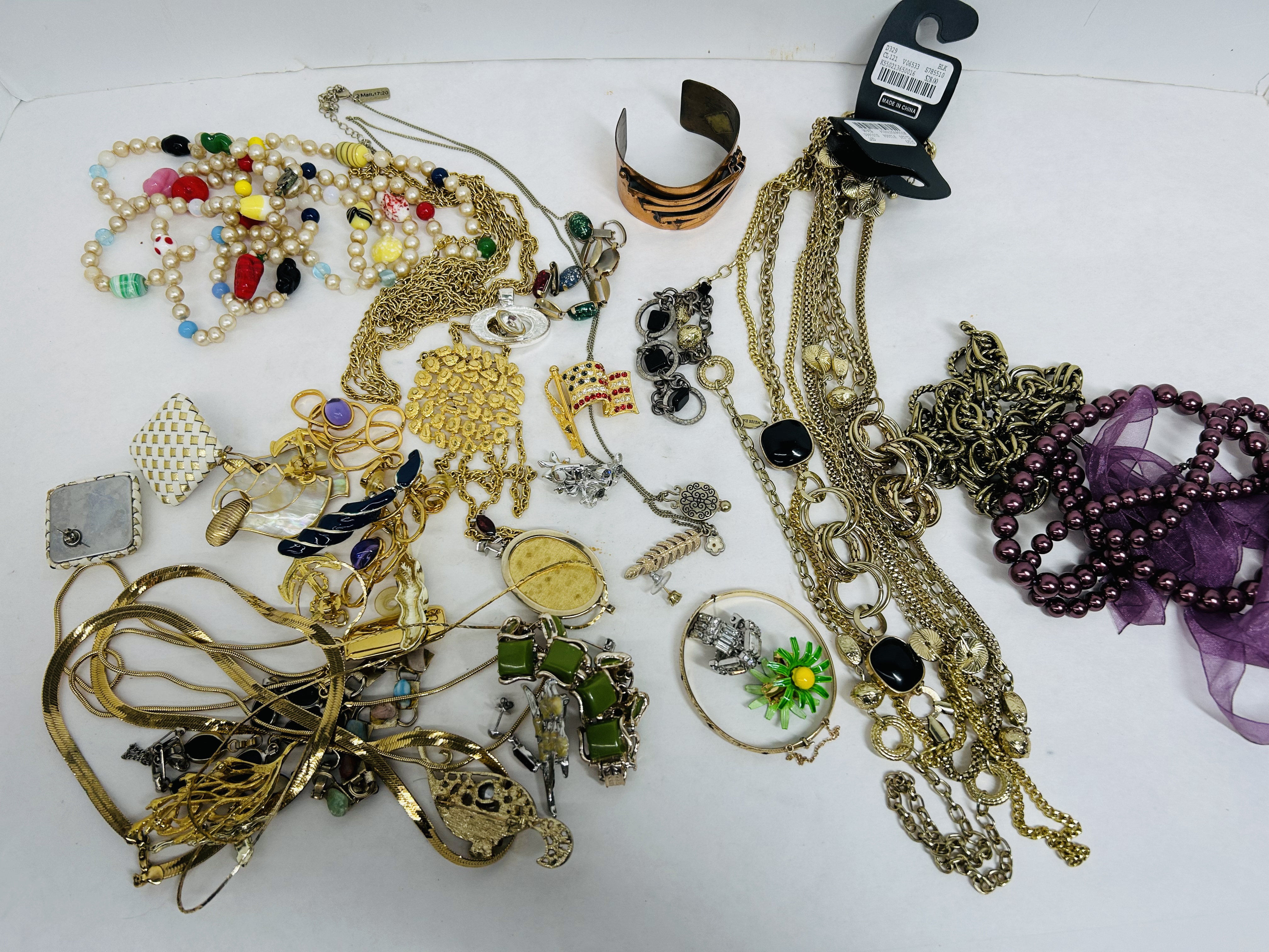 HEIDI DAUS ASSORTED COSTUME JEWELRY