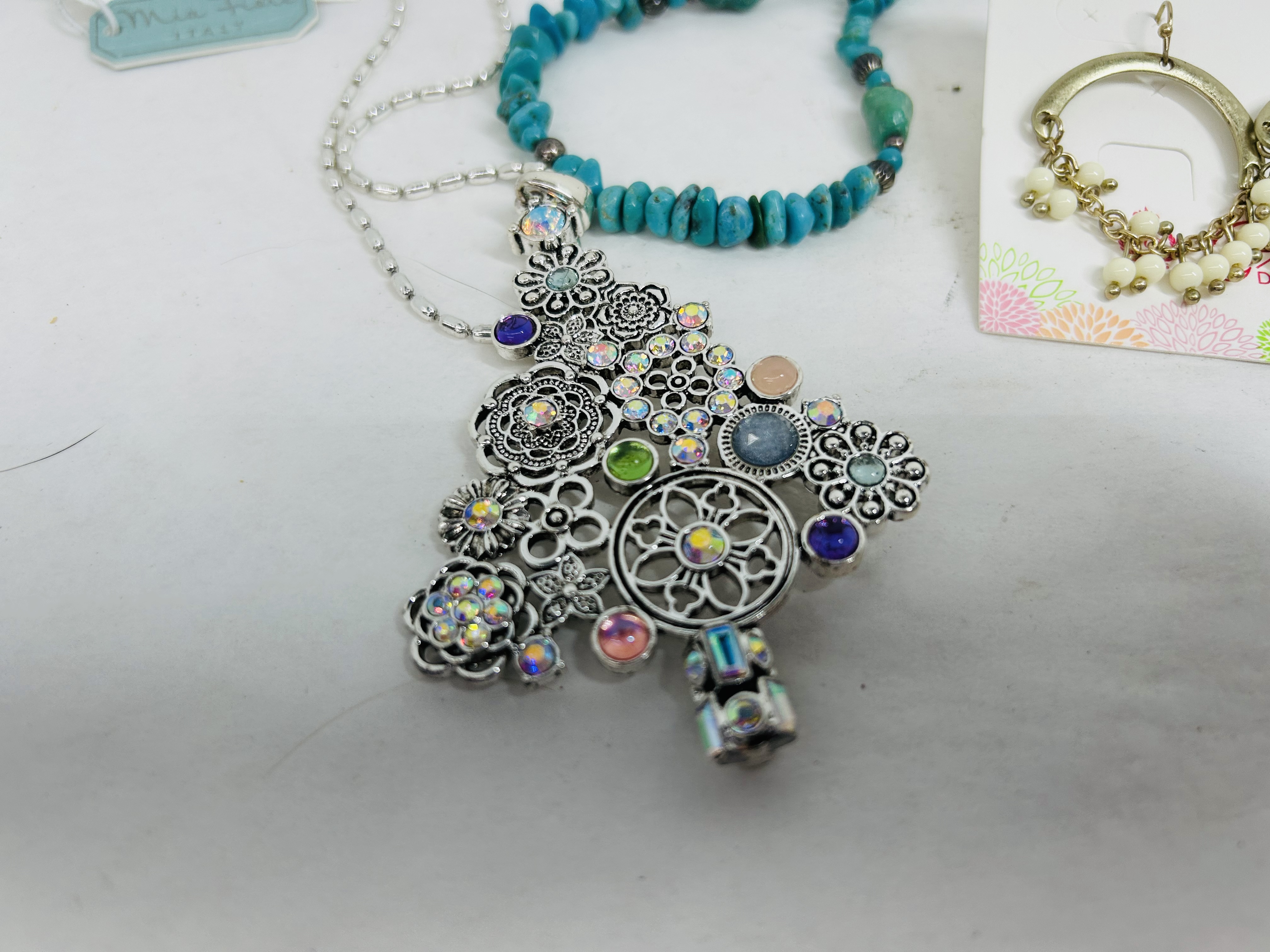 ASSORTED FASHION AND COSTUME JEWELRY