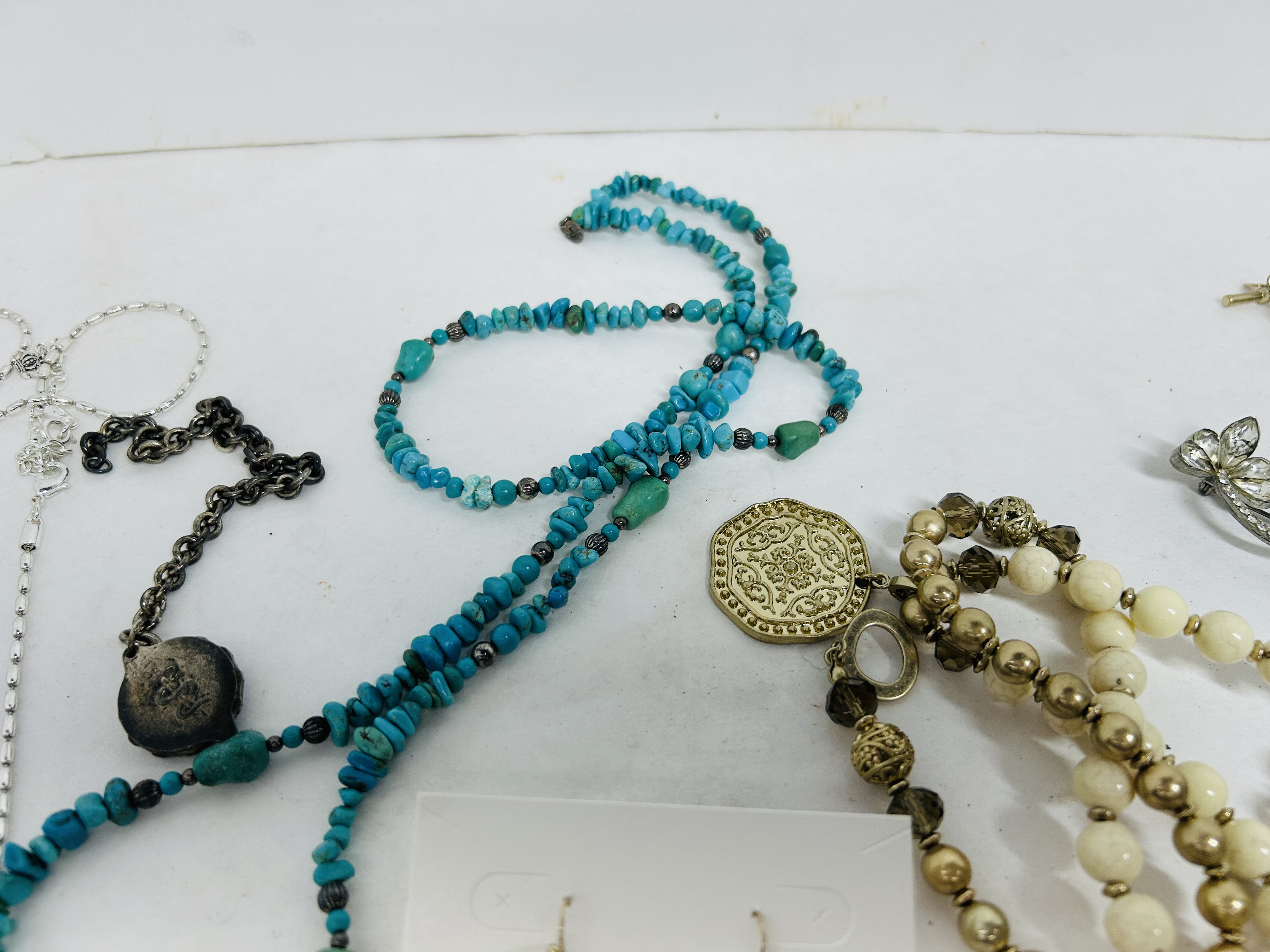 ASSORTED FASHION AND COSTUME JEWELRY