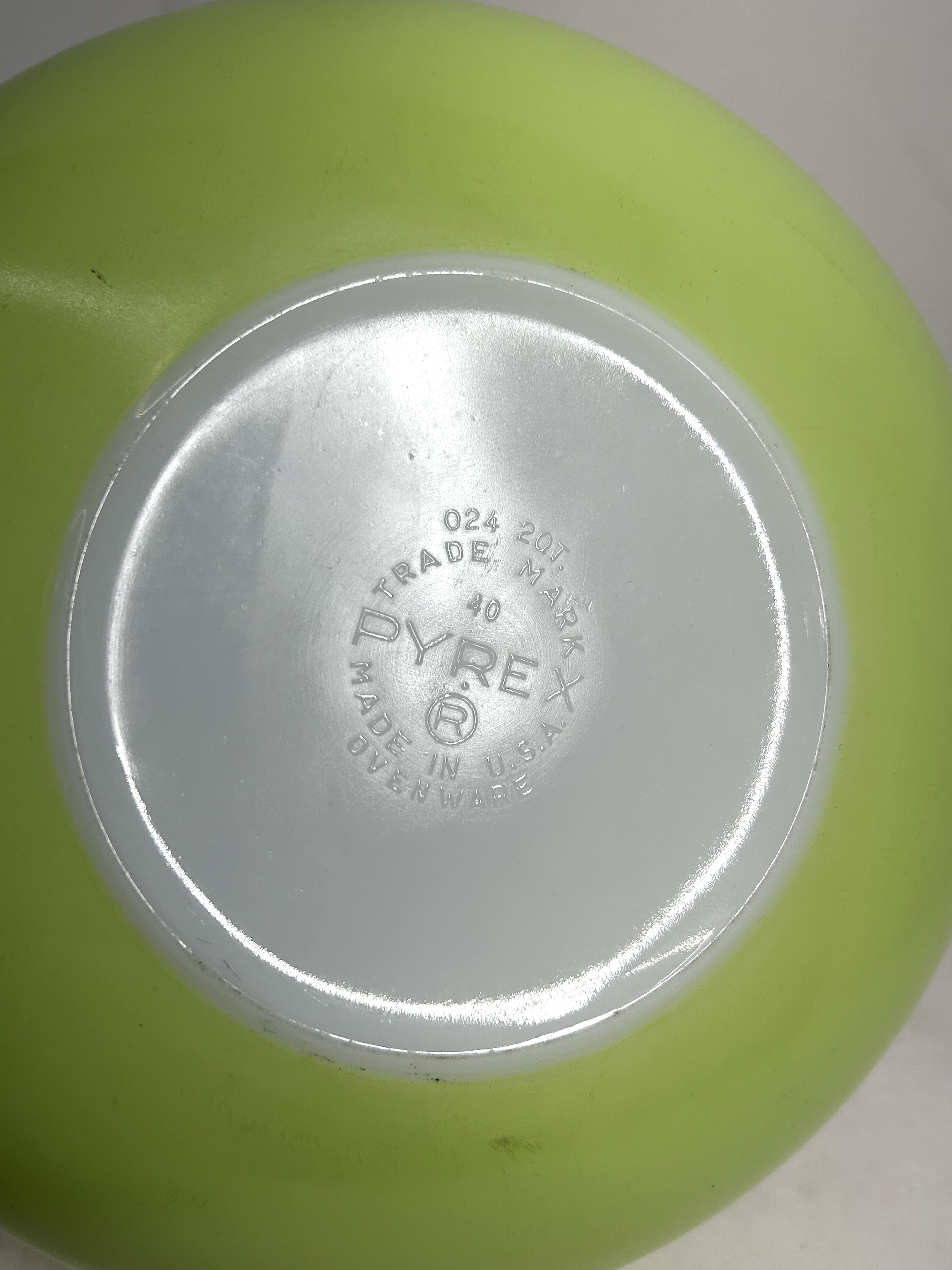 PYREX LIME GREEN GLASS CASSEROLE, 1960S