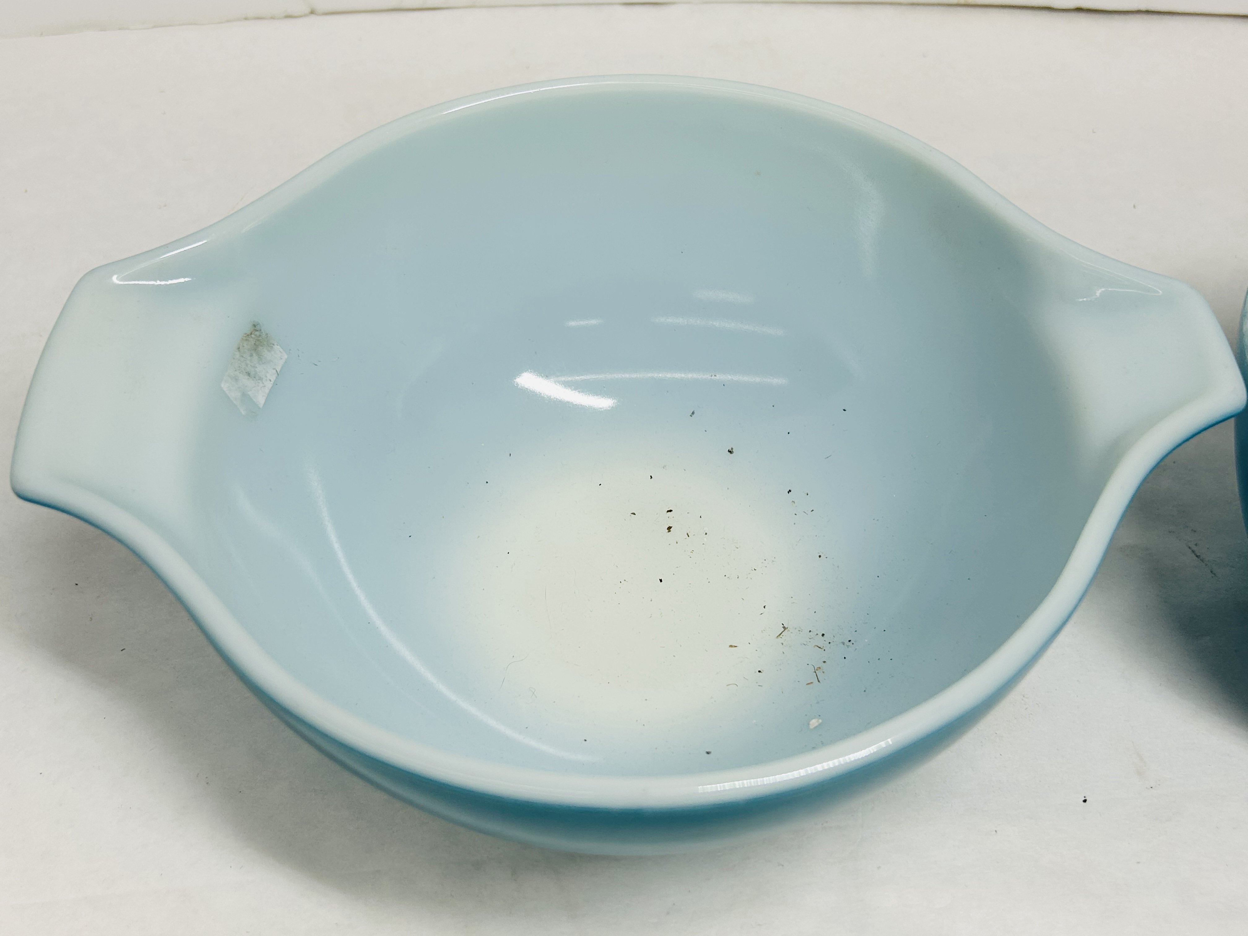 PYREX TURQUOISE GLASS BOWLS, MID-20TH CENTURY