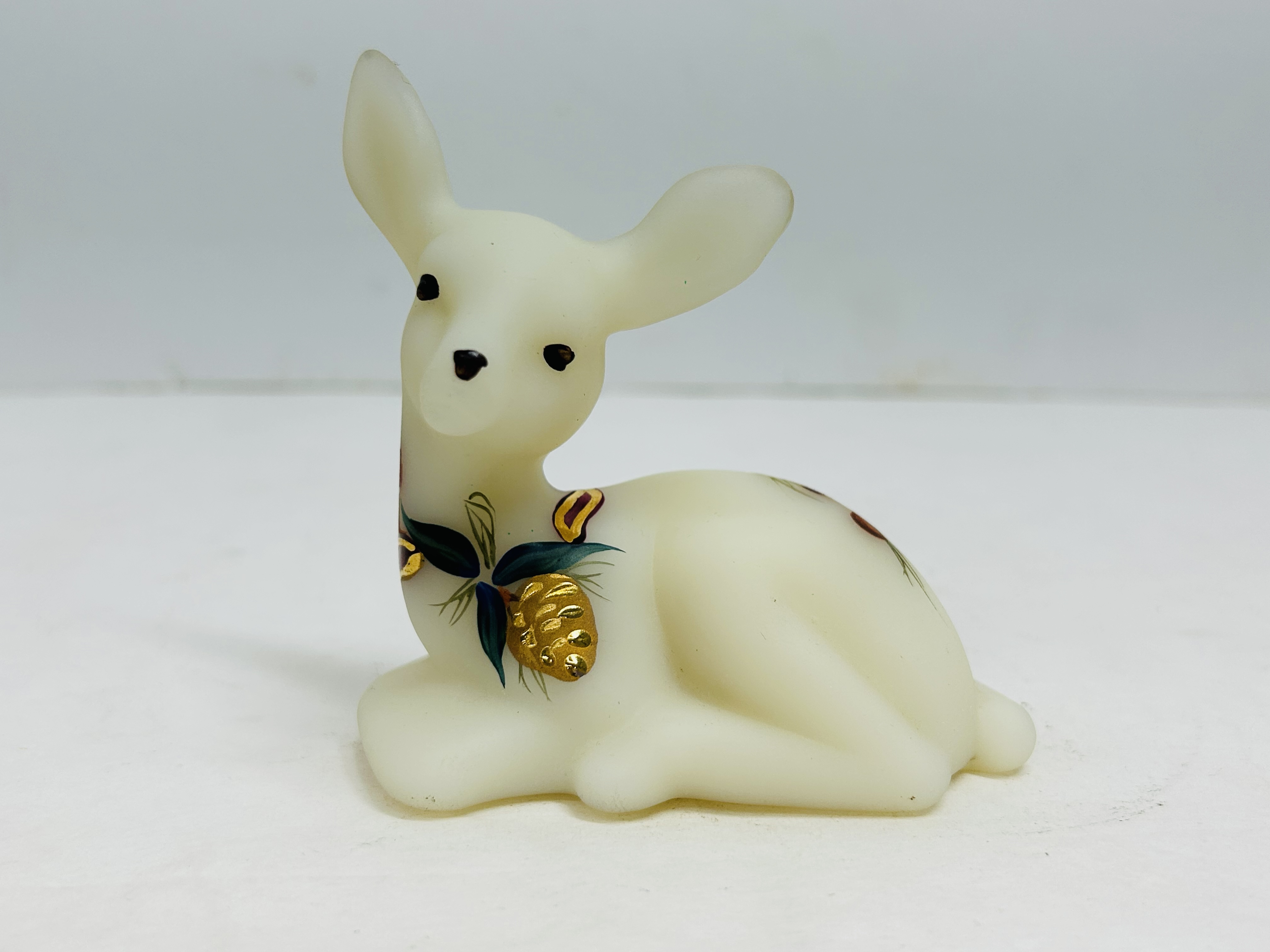 FENTON CUSTARD SATIN GLASS FAWN