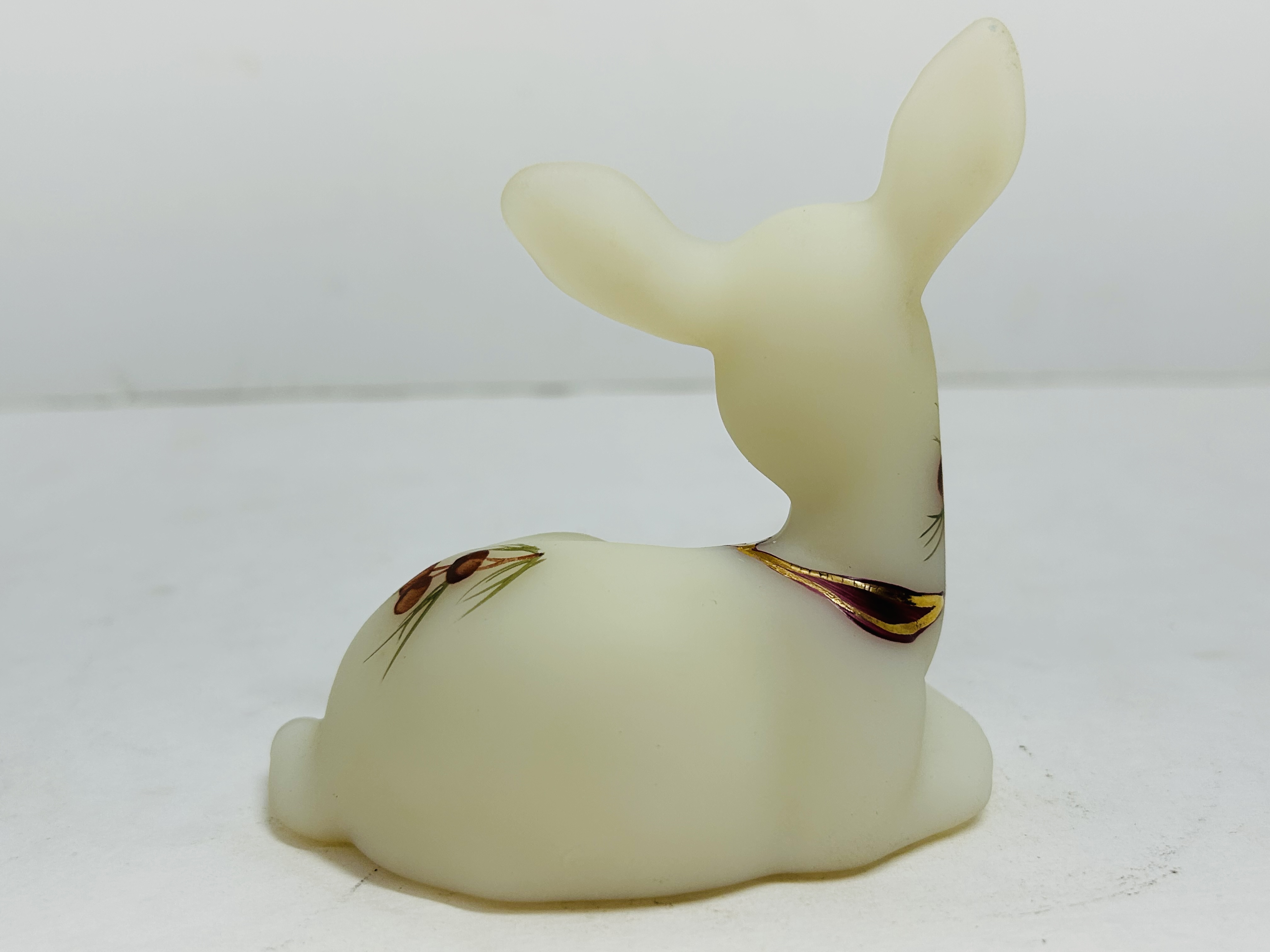 FENTON CUSTARD SATIN GLASS FAWN