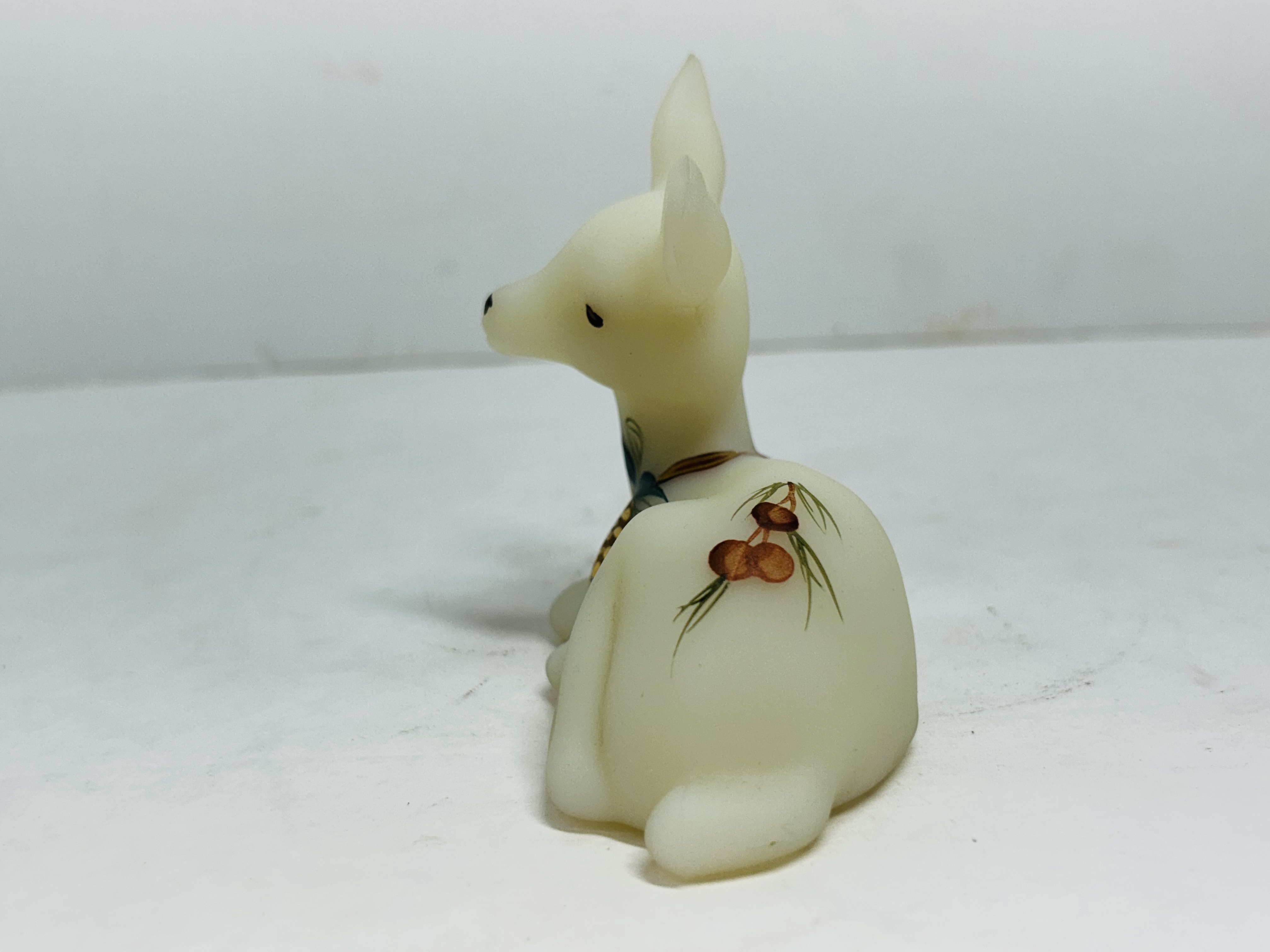 FENTON CUSTARD SATIN GLASS FAWN