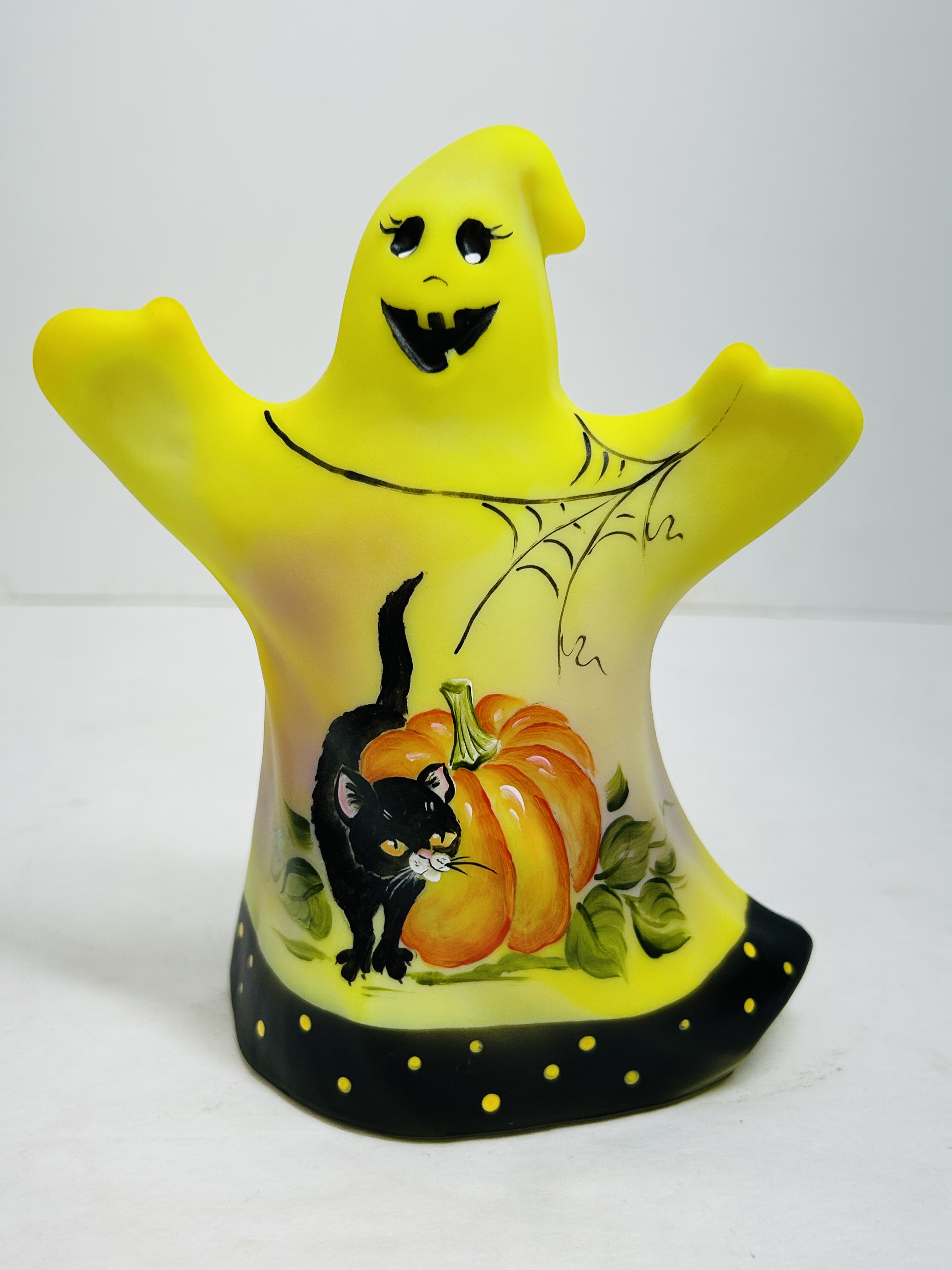 FENTON BURMESE GLASS GHOST, 2006