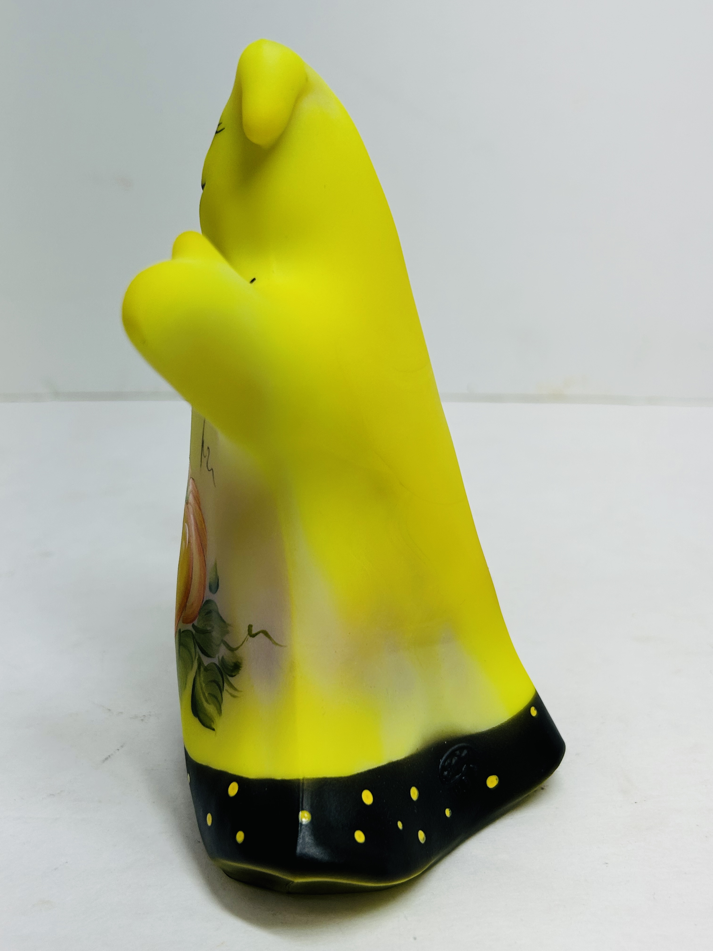 FENTON BURMESE GLASS GHOST, 2006