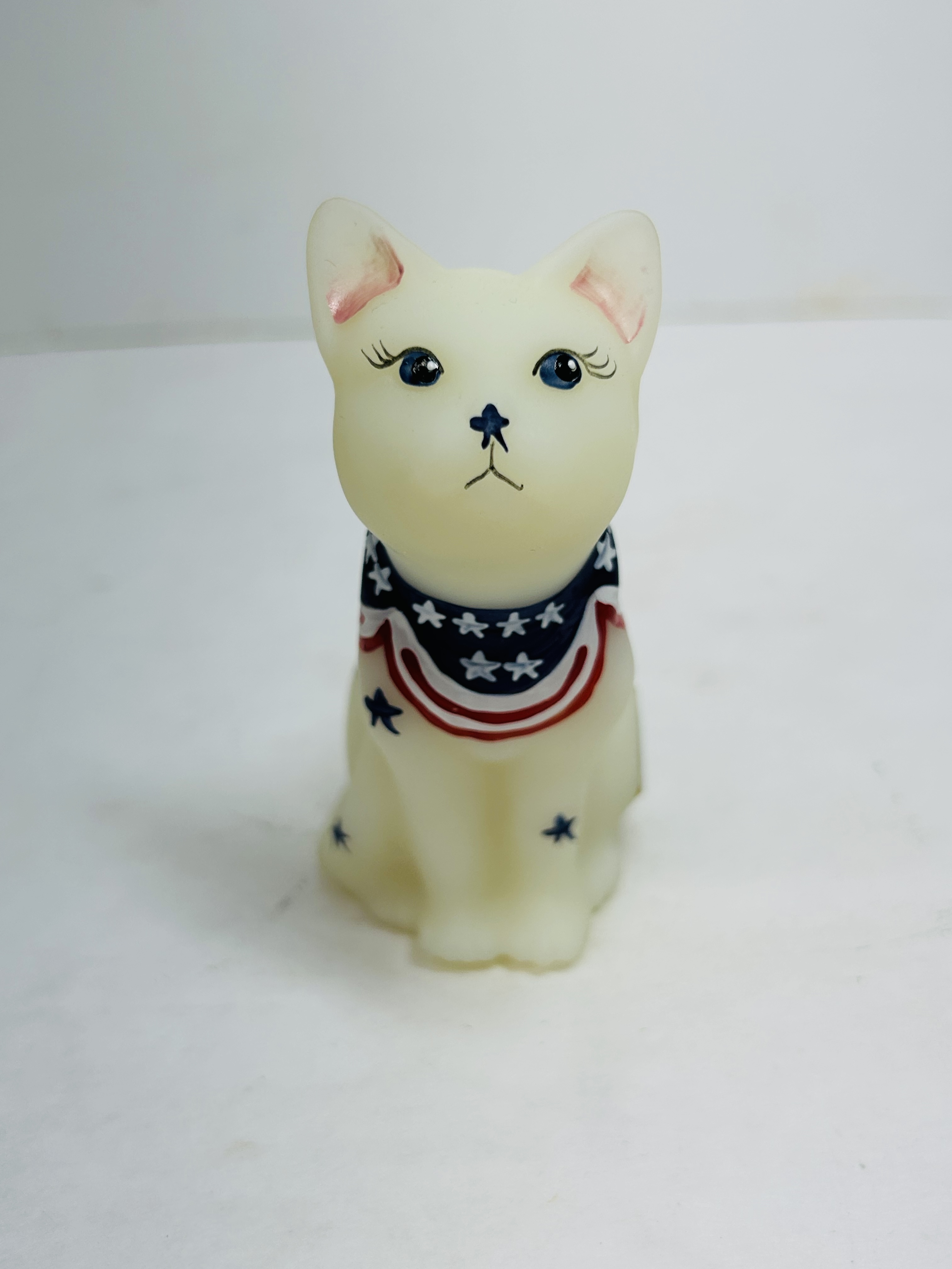 FENTON PATRIOTIC WHITE SATIN CAT