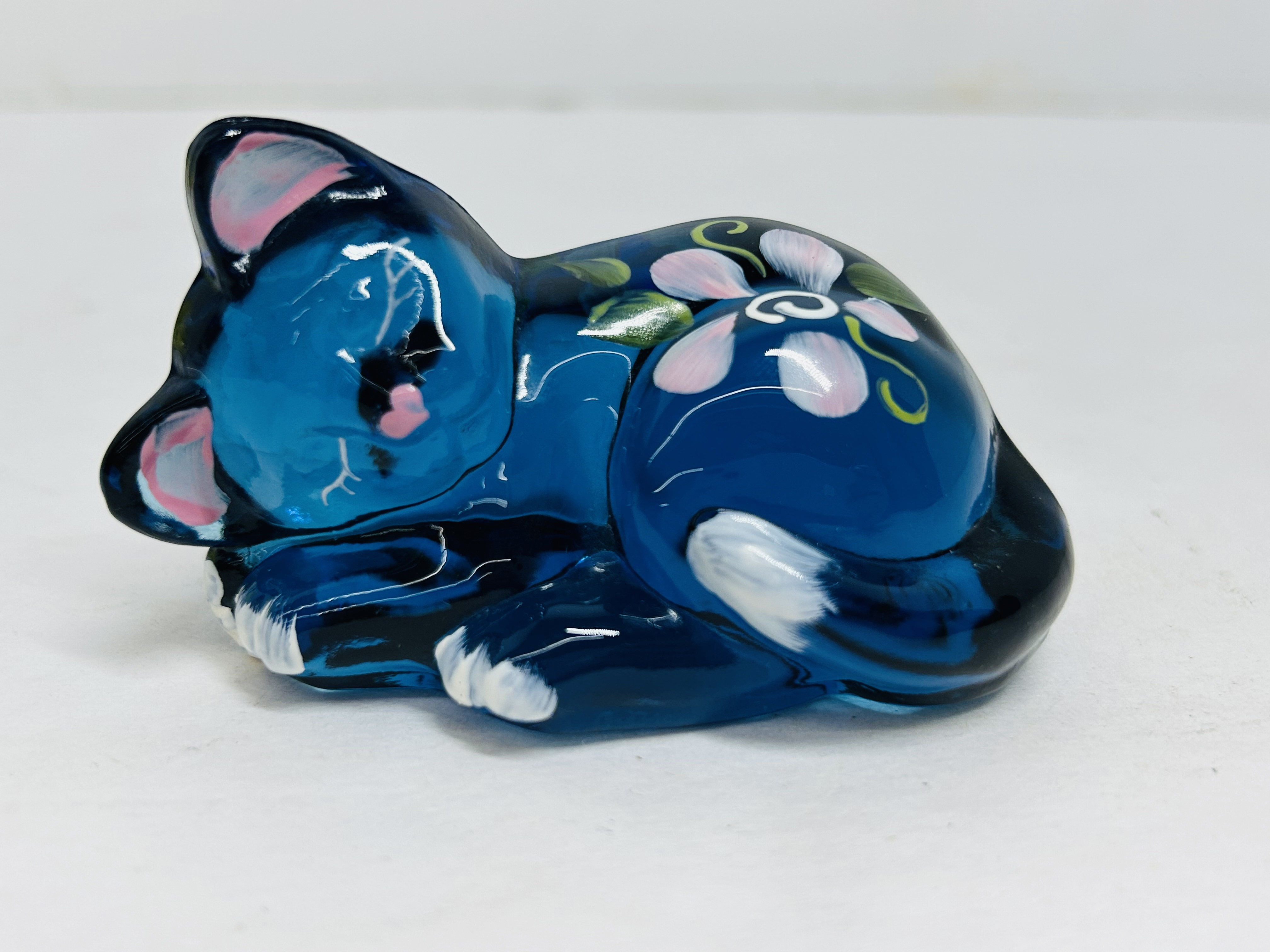 FENTON COBALT GLASS SLEEPING CAT, C. 1995
