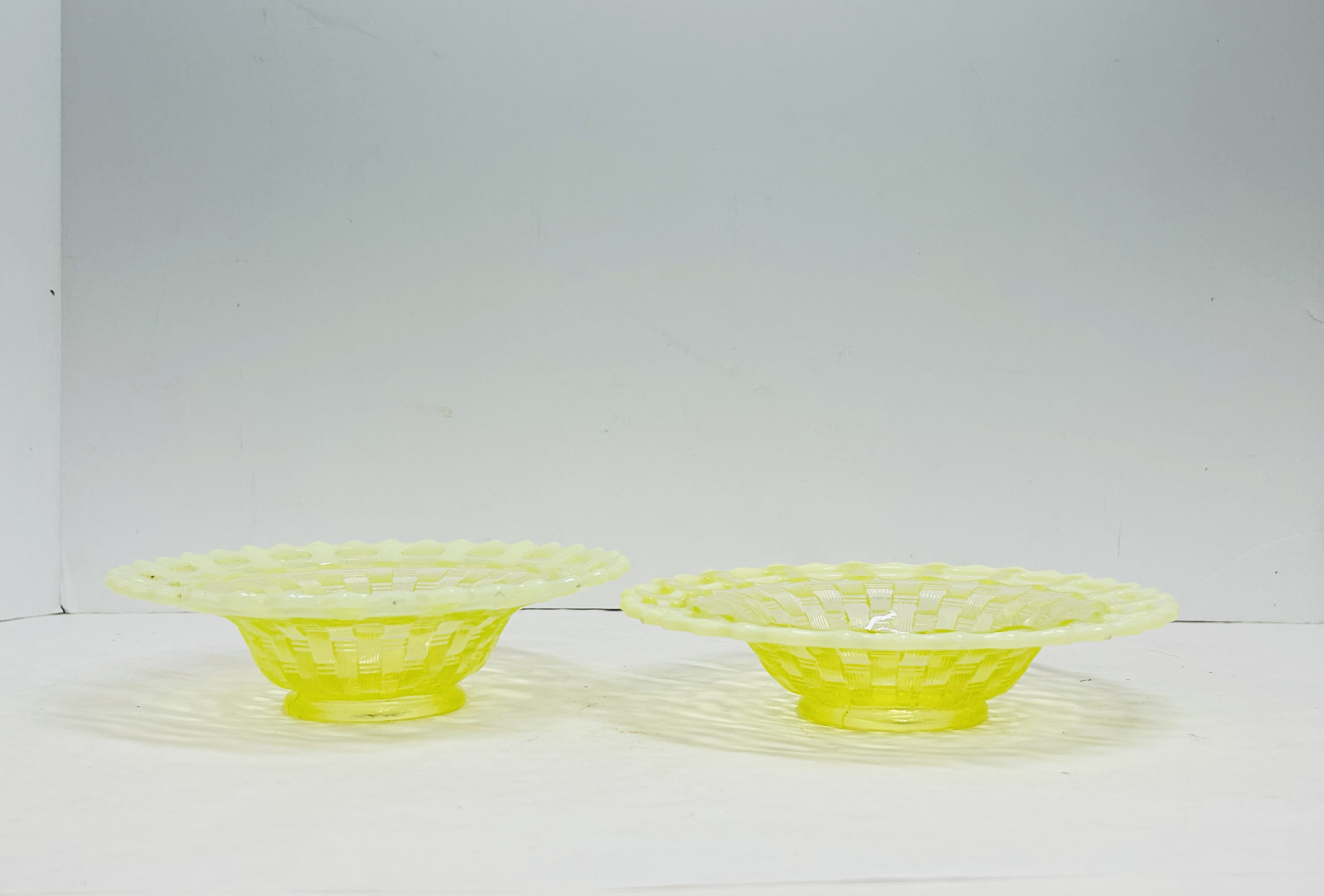 FENTON OPALESCENT URANIUM BOWLS, C.1950