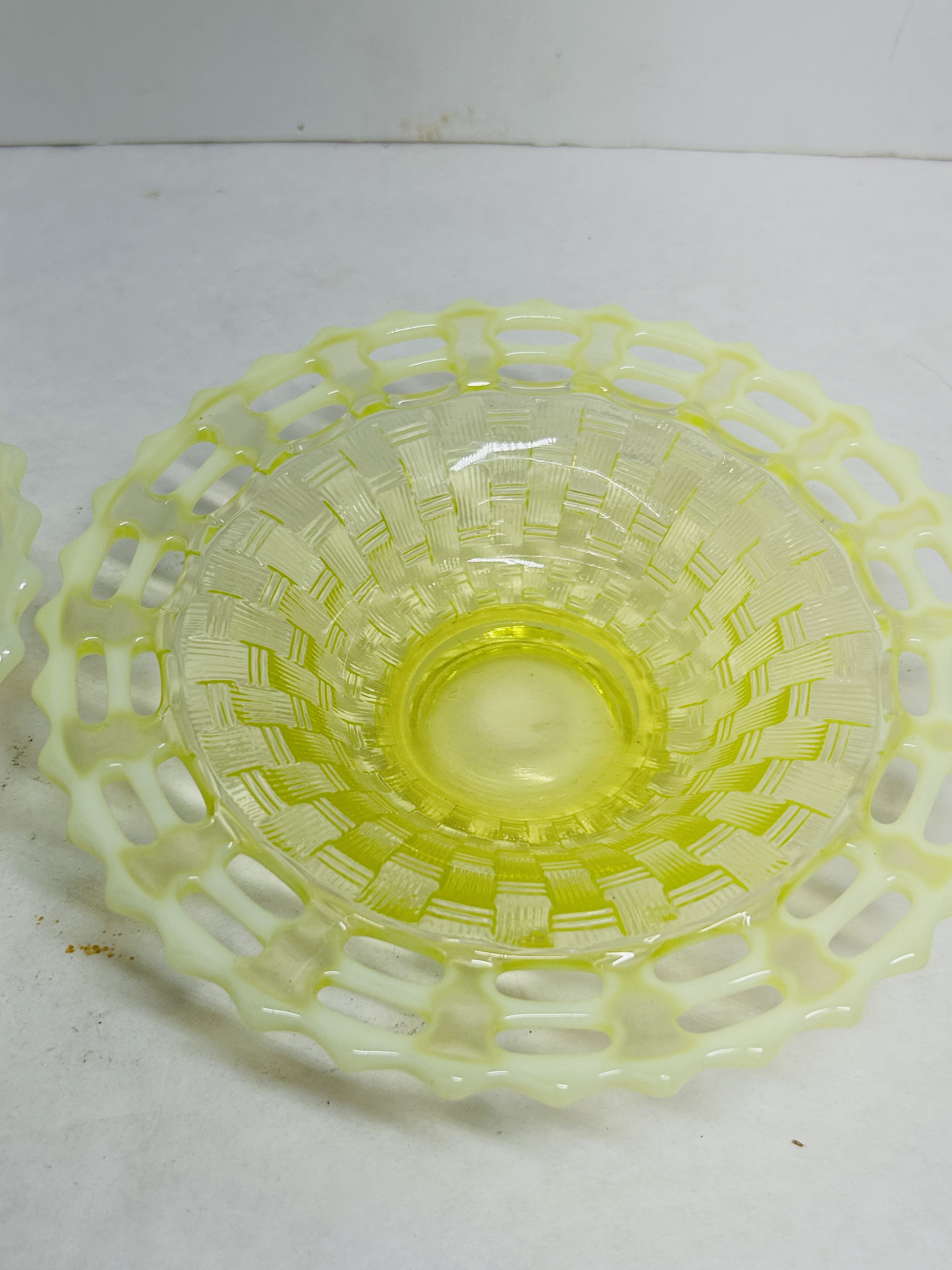 FENTON OPALESCENT URANIUM BOWLS, C.1950