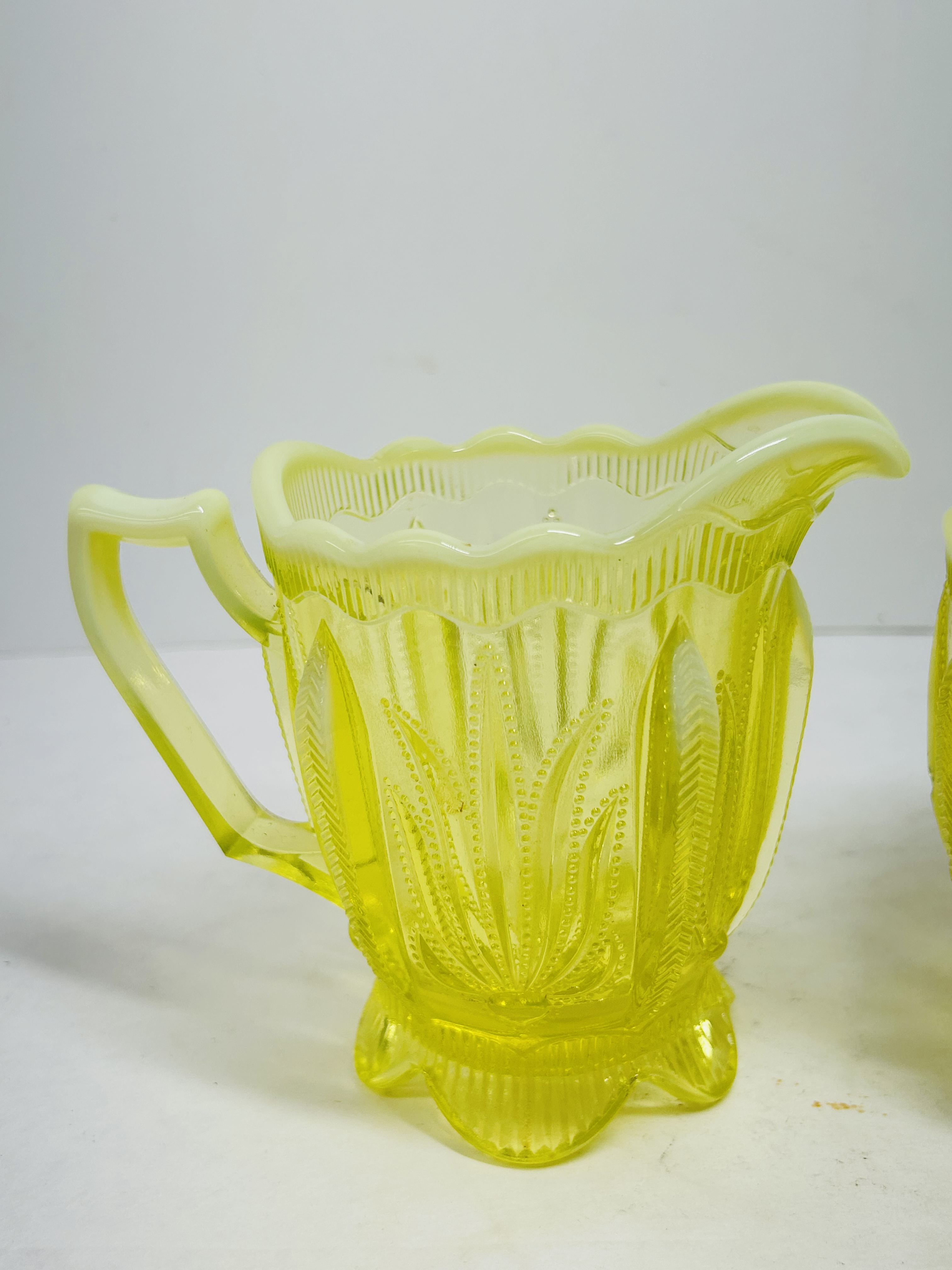 NORTHWOOD ATTRIBUTED VASELINE GLASS SET