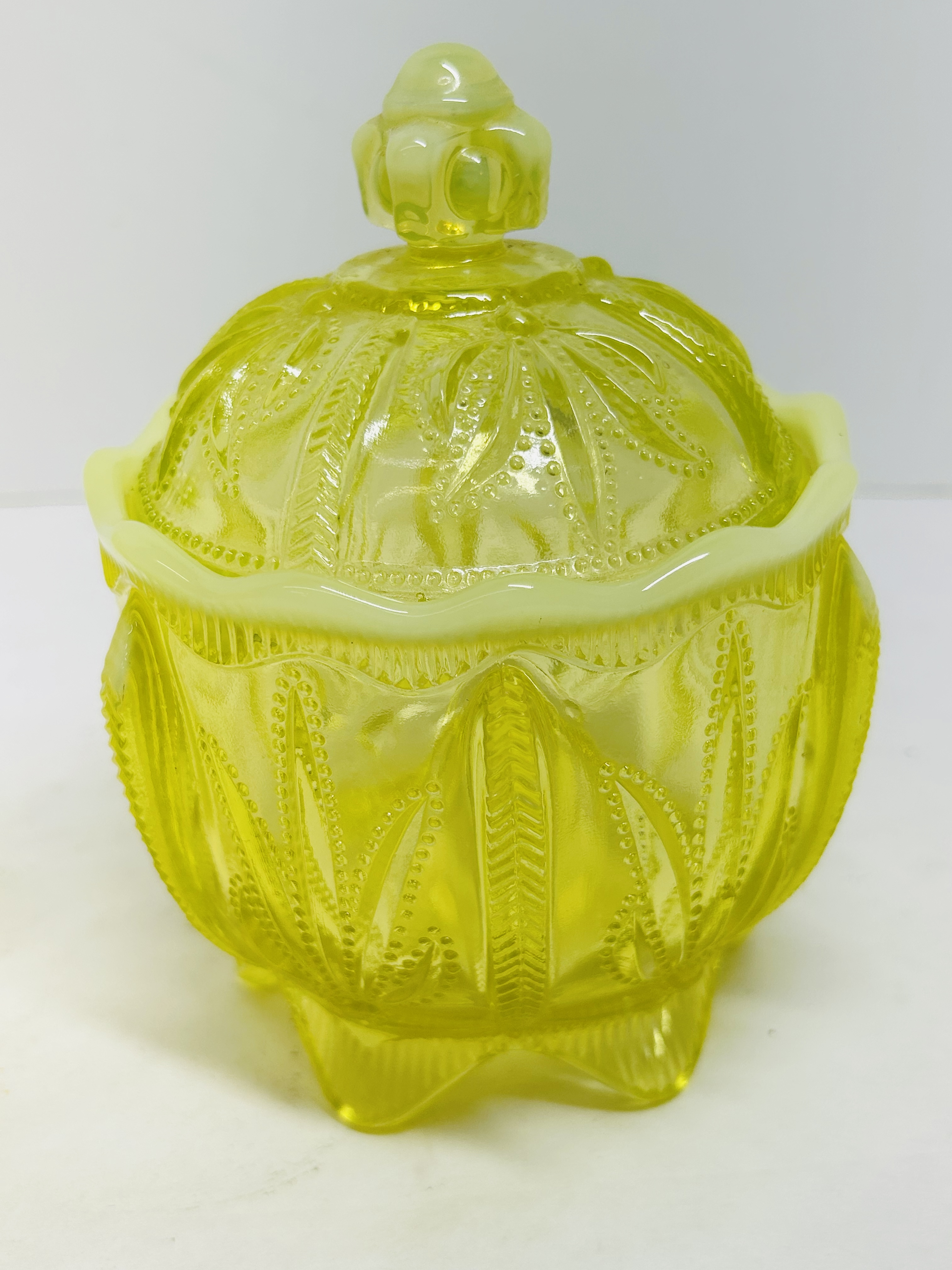 NORTHWOOD ATTRIBUTED VASELINE GLASS SET