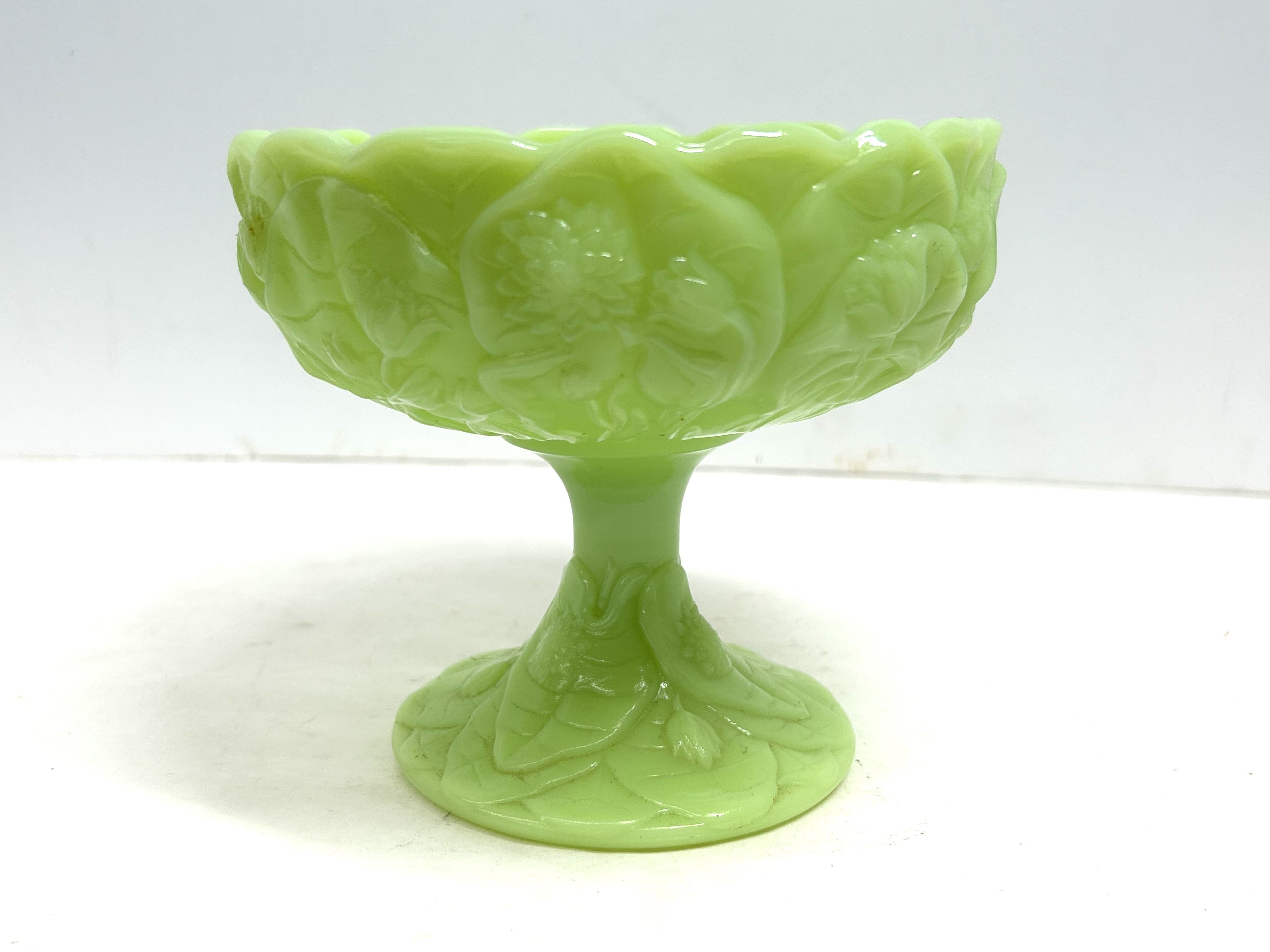 VINTAGE GREEN WATER LILY COMPOTE