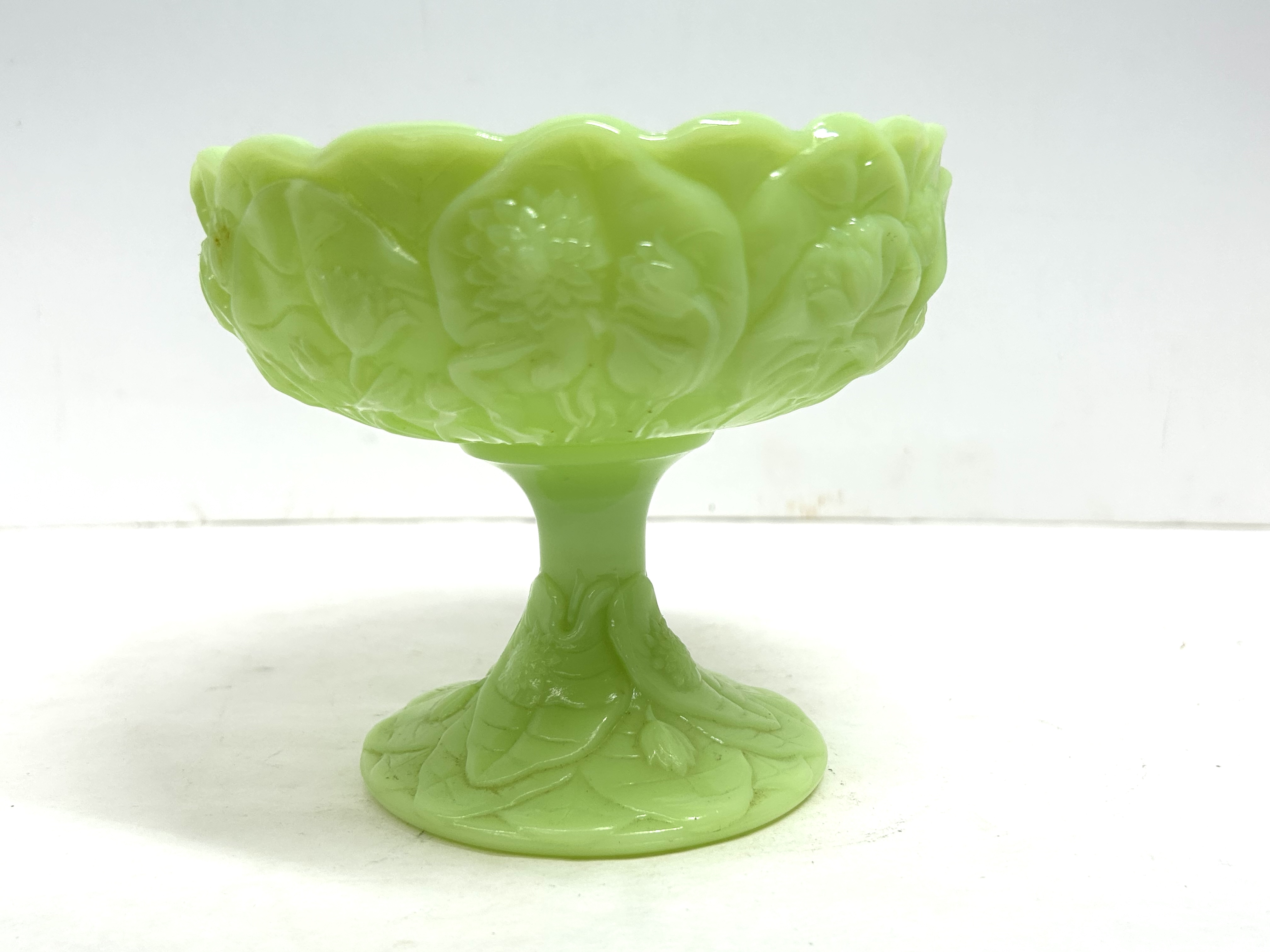 VINTAGE GREEN WATER LILY COMPOTE