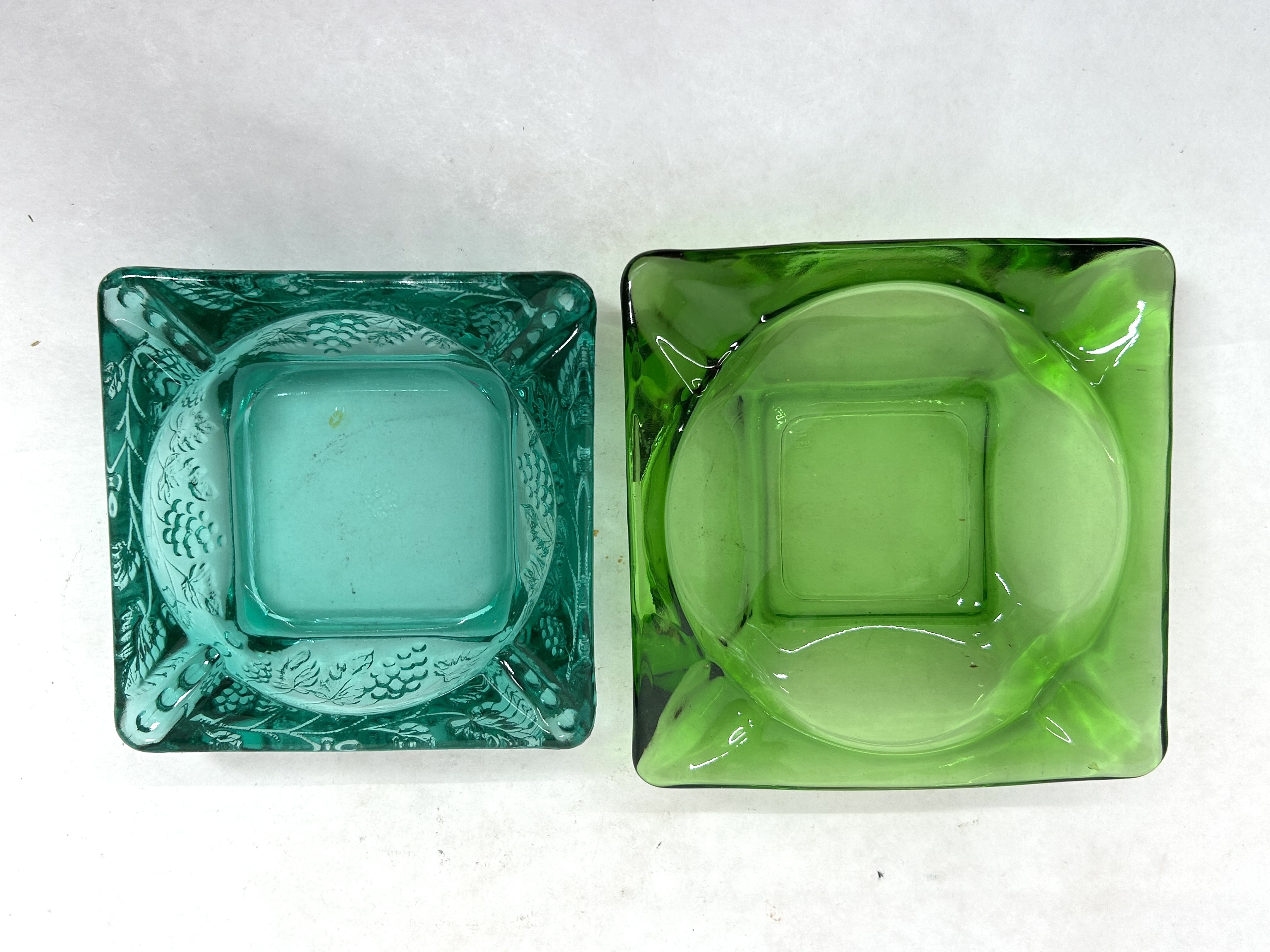 HAZEL-ATLAS AND INDIANA GLASS ASHTRAYS, 1960S