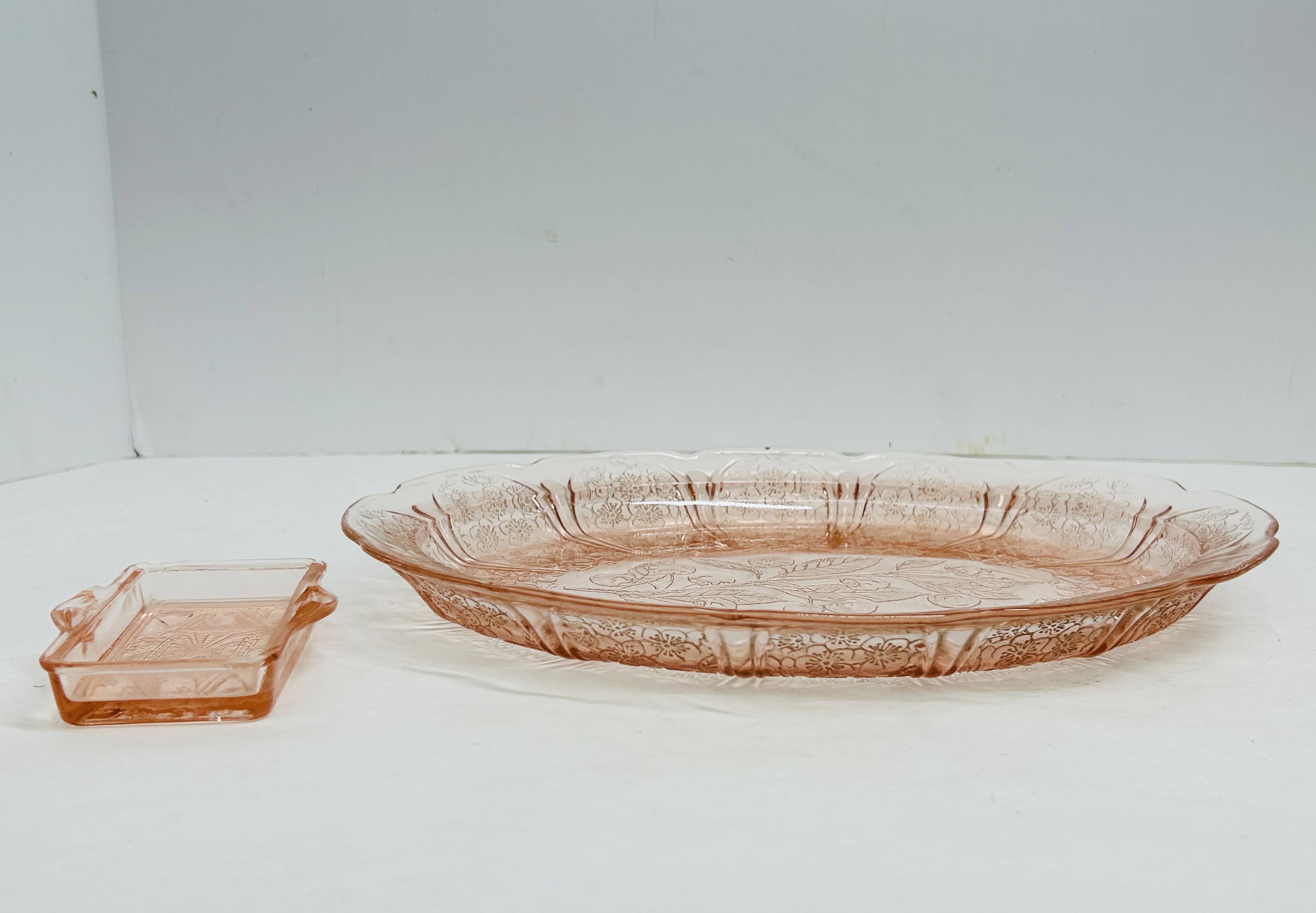 JEANNETTE ATTRIBUTED PINK GLASS, C. 1930S