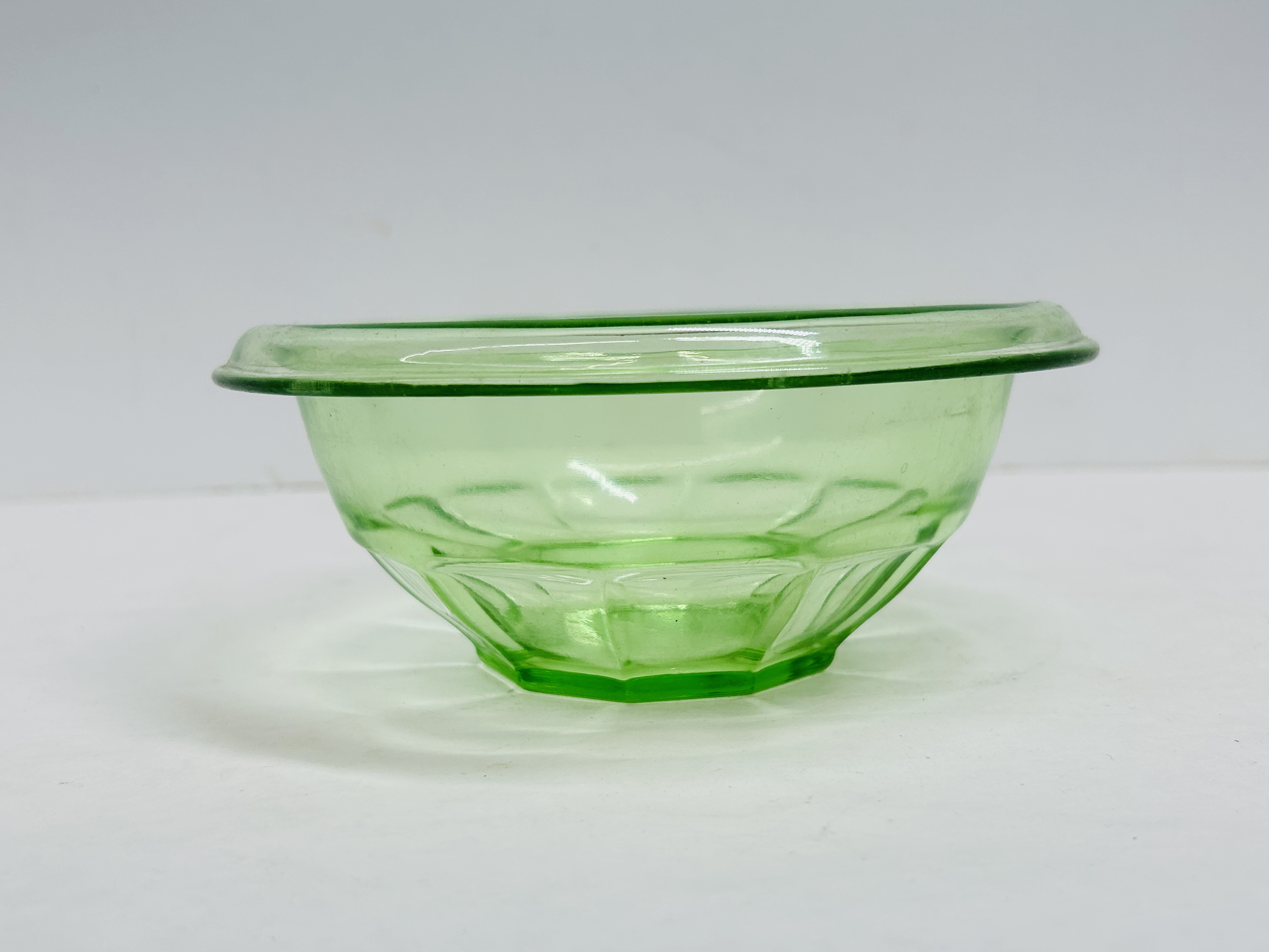 HAZEL-ATLAS GREEN URANIUM GLASS BOWL