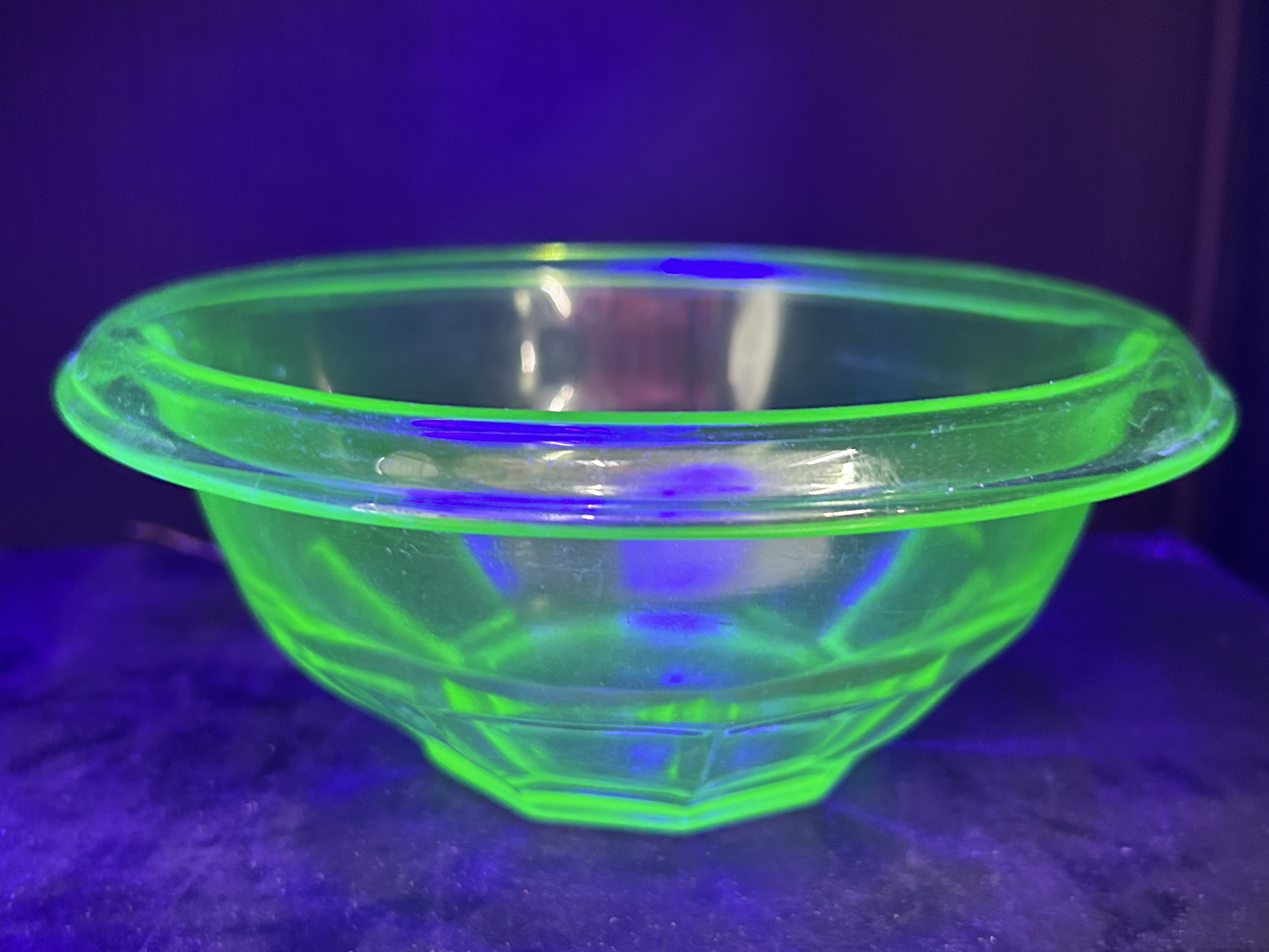HAZEL-ATLAS GREEN URANIUM GLASS BOWL