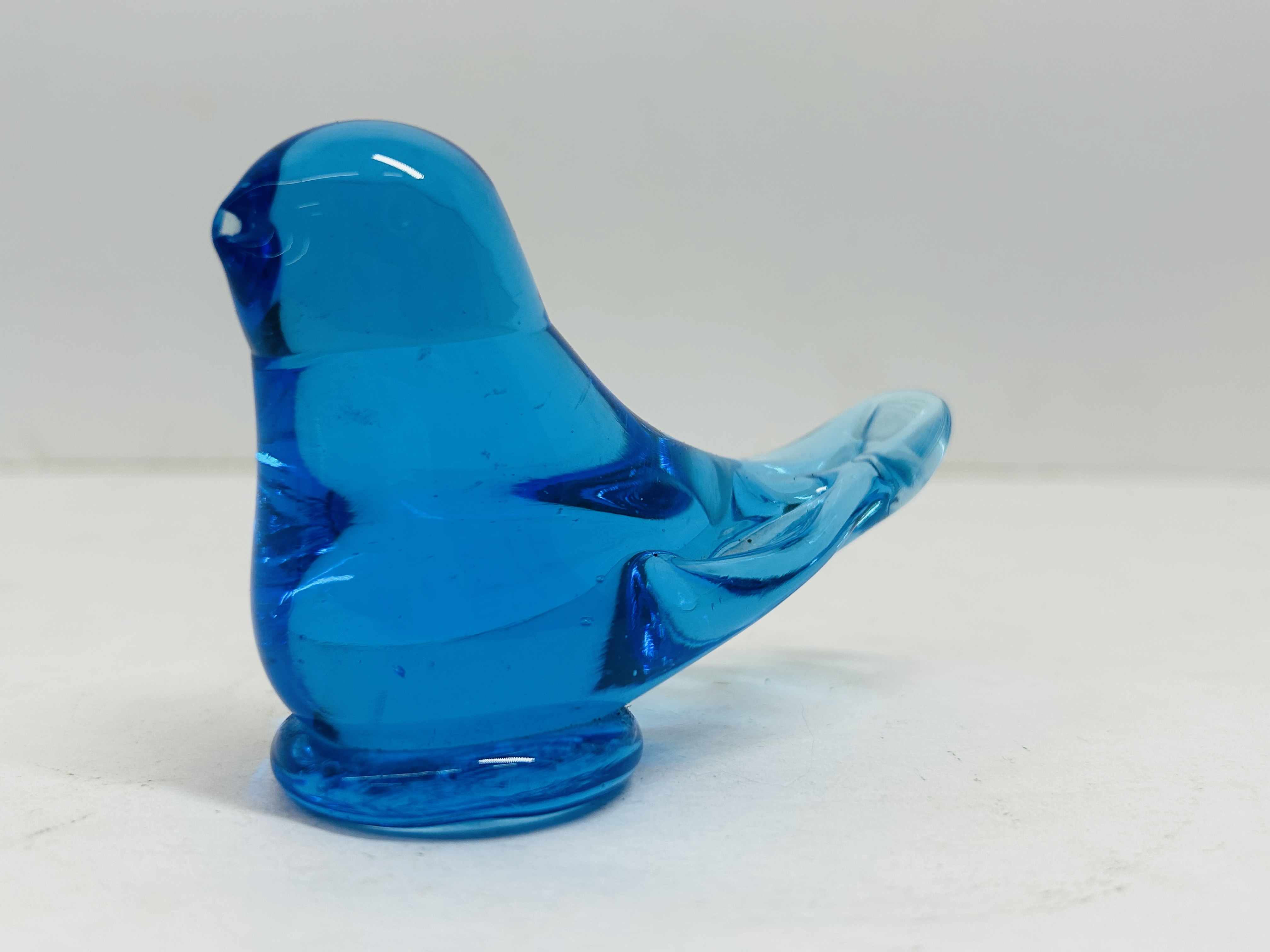 LEO WARD GLASS BLUEBIRD, 1985