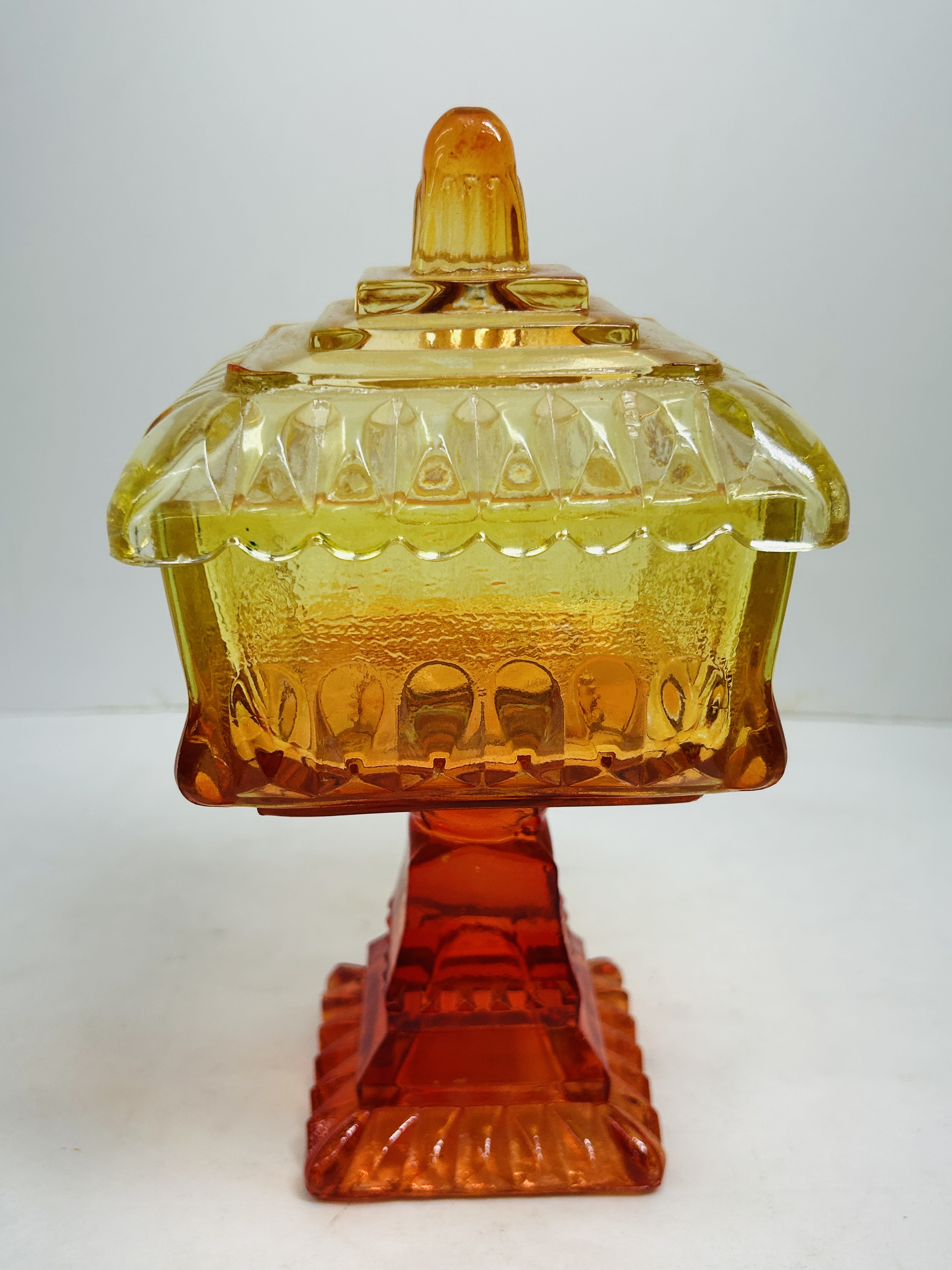 JEANNETTE STYLE AMBERINA AND CARNIVAL GLASS, 1960s