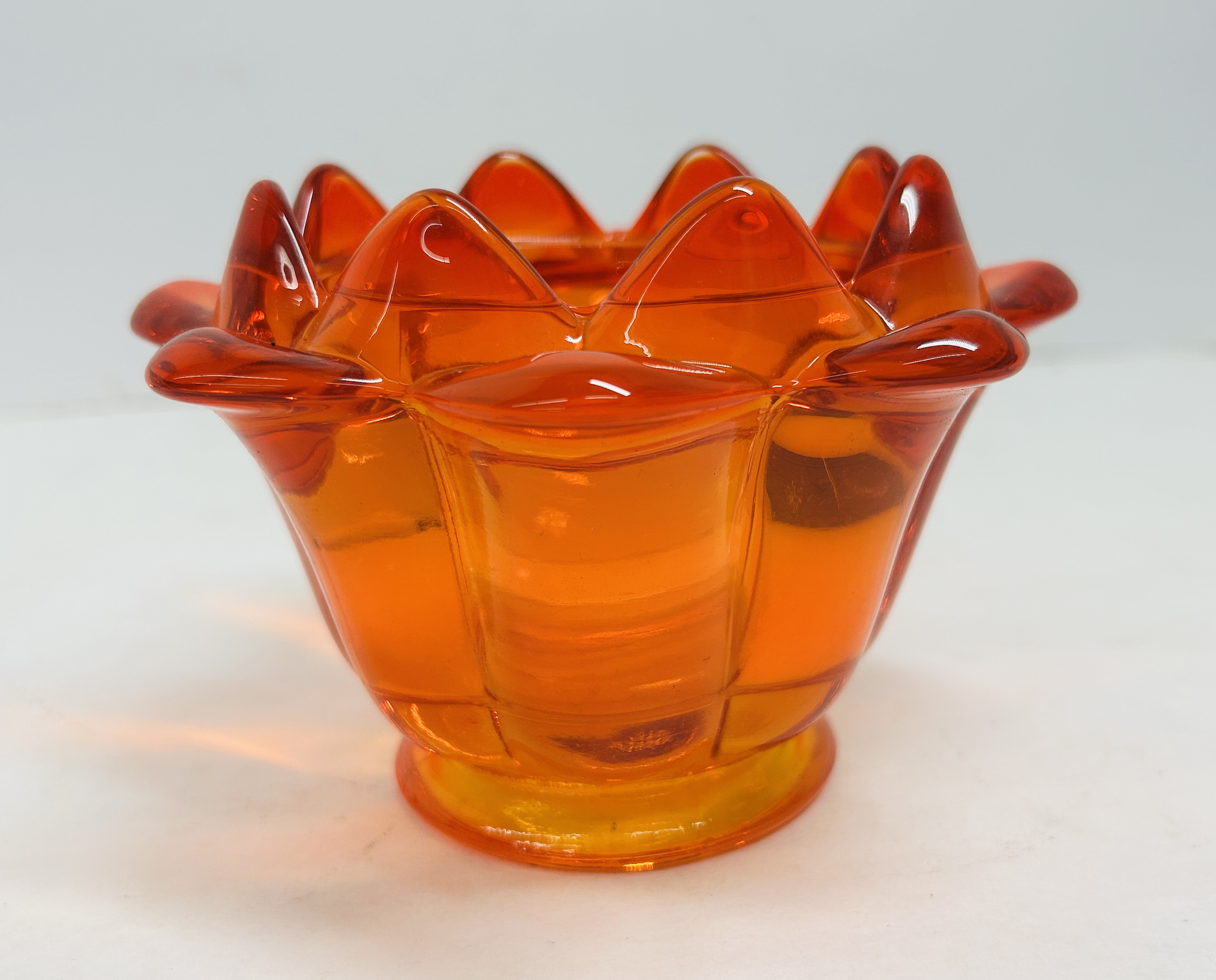 VIKING AMBERINA GLASS BOWL, C. 1960